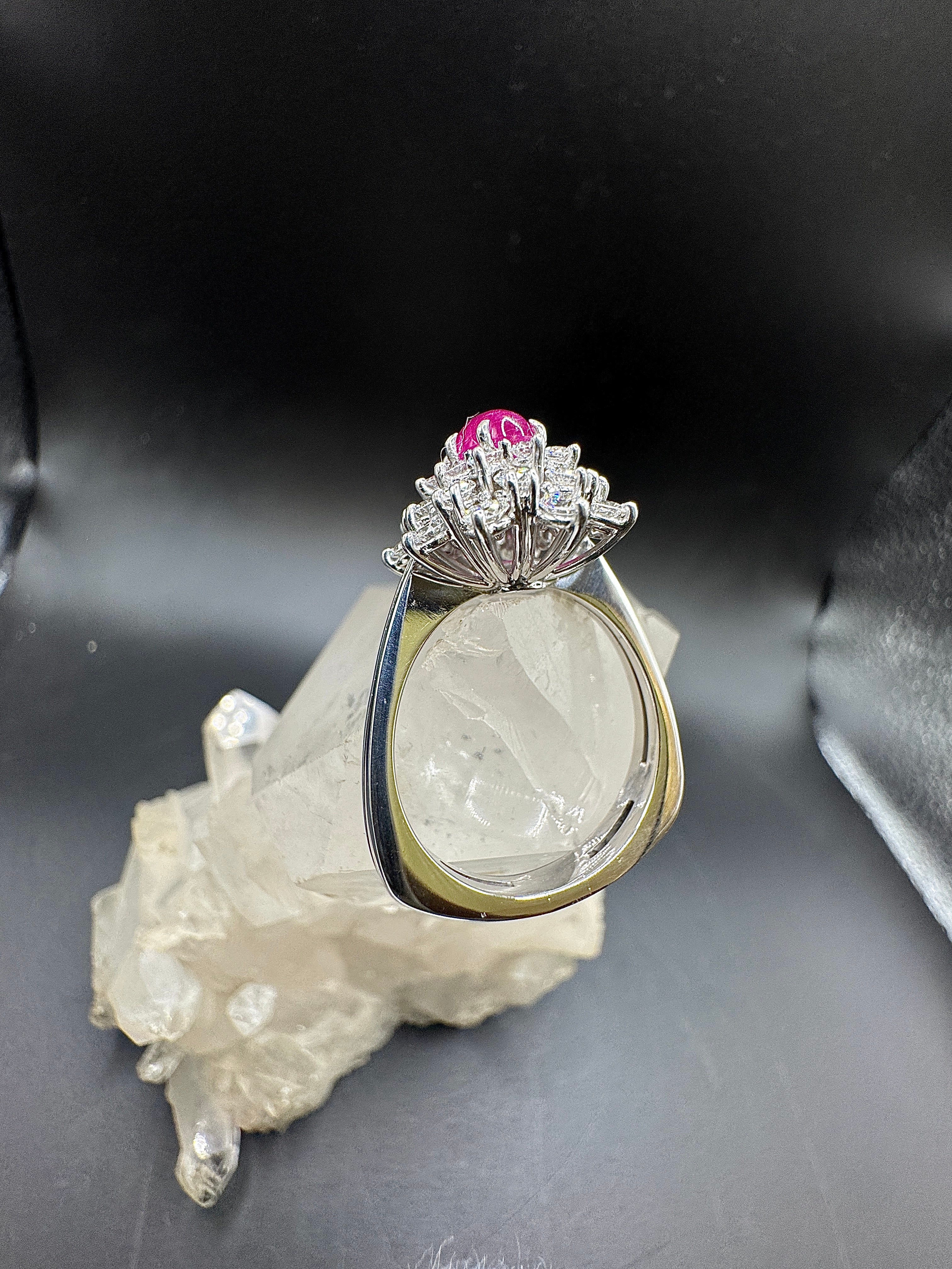 High-Quality Entourage Ring in 18 Karat White Gold with Ruby Cabochon & Brilliants