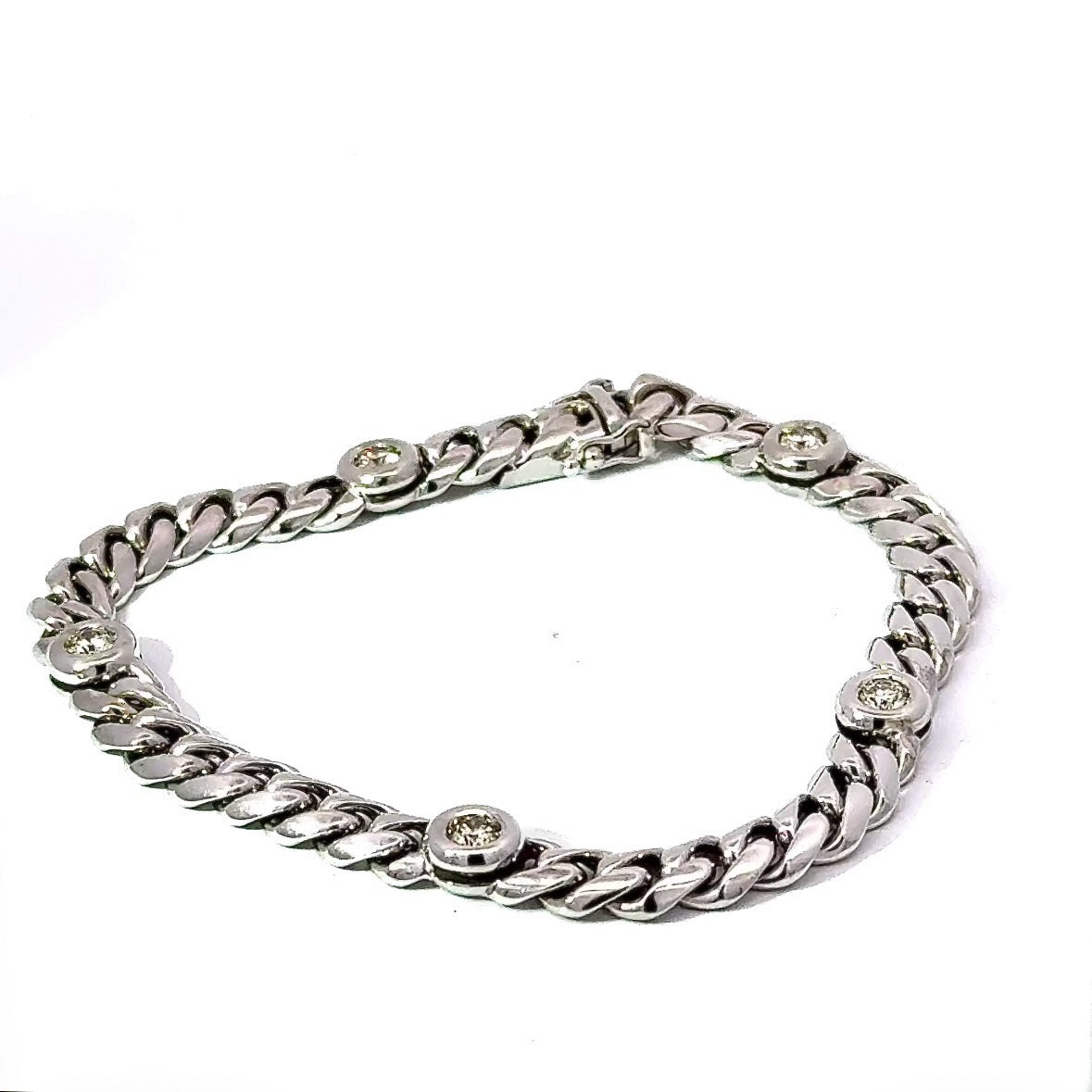 Timeless curb chain bracelet in 14 karat (585) white gold with brilliant-cut diamonds