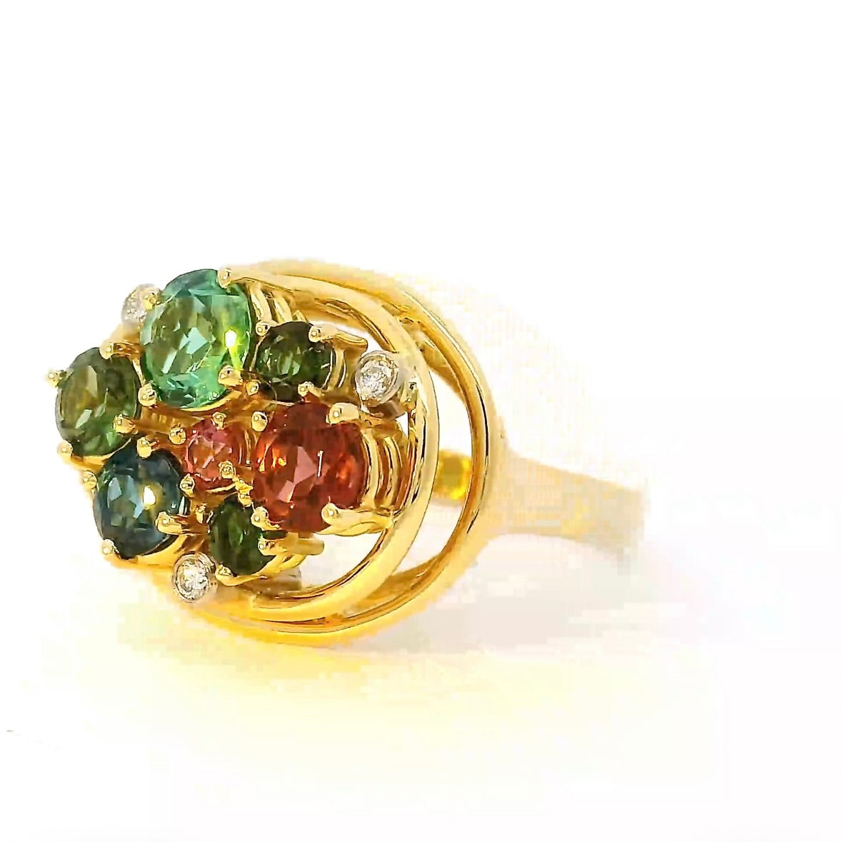 Lebhafter Ring in 18 Karat Gelbgold mit bunten Turmalinen & Brillanten