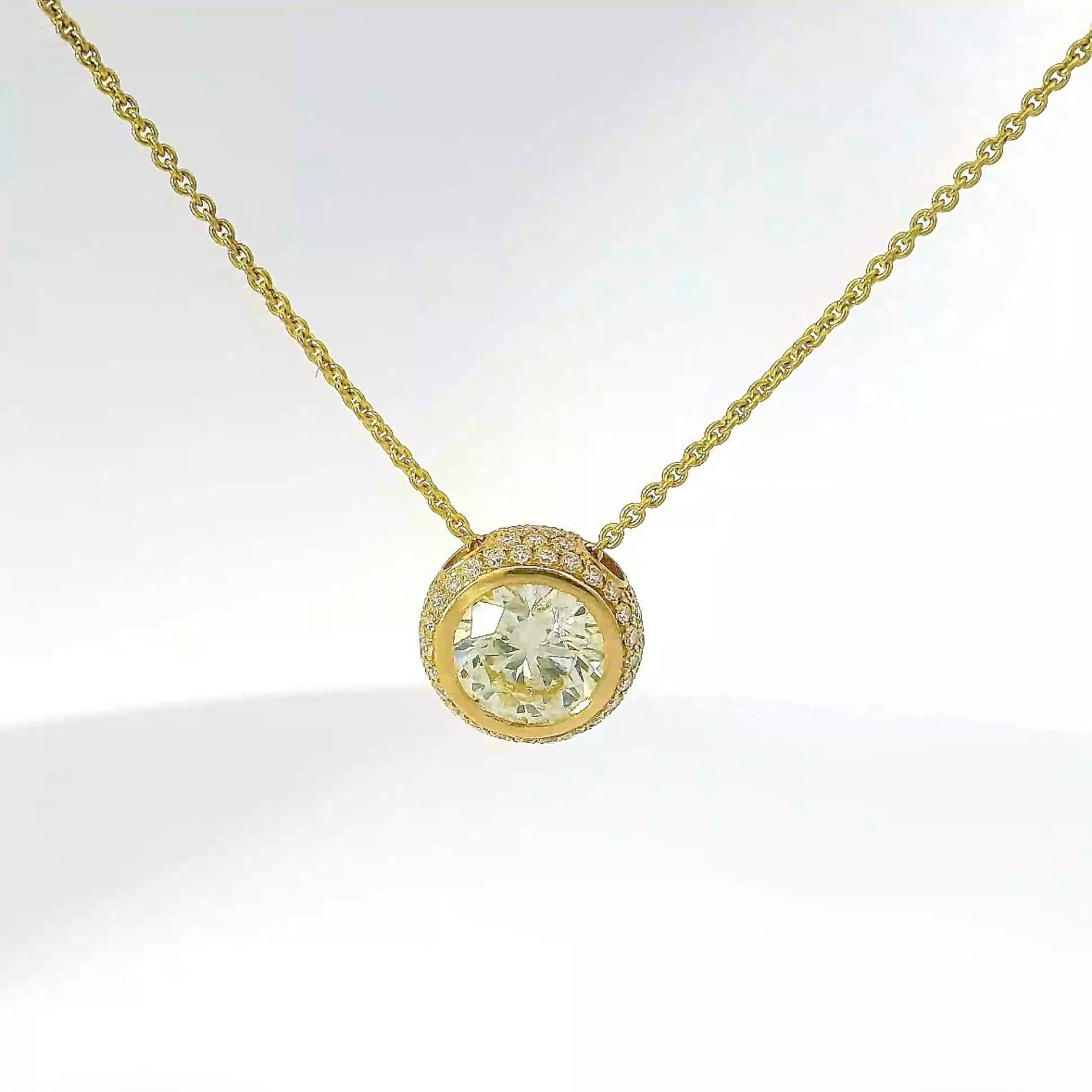 Solitaire pendant gold