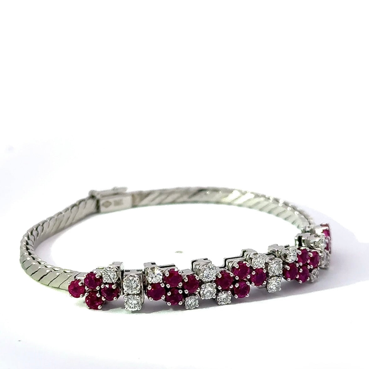 Hochwertiges Armband in 18 Karat Weißgold mit Rubinen & Brillanten