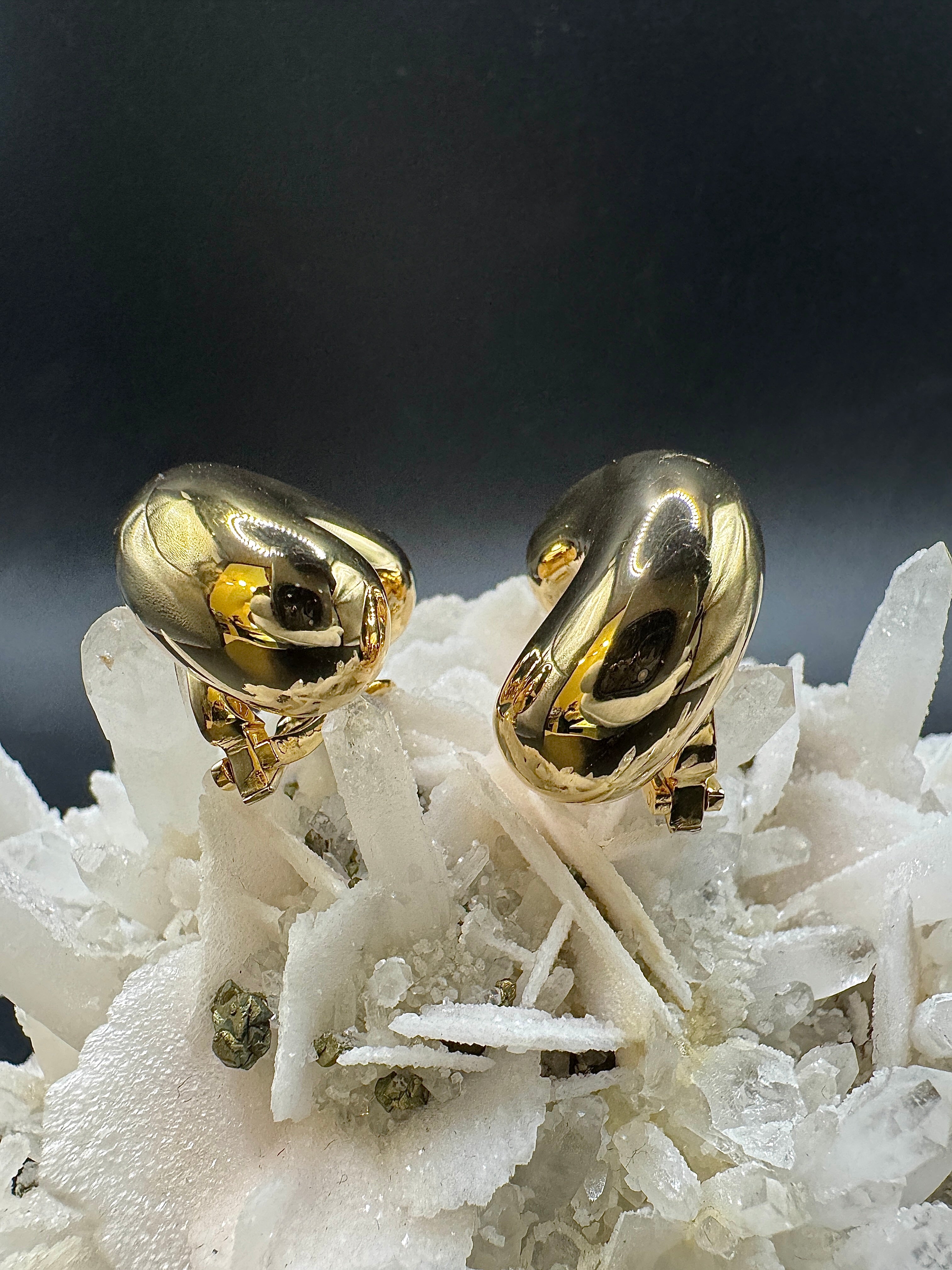 Fancy earrings in 18 carat luminous yellow gold from Italy