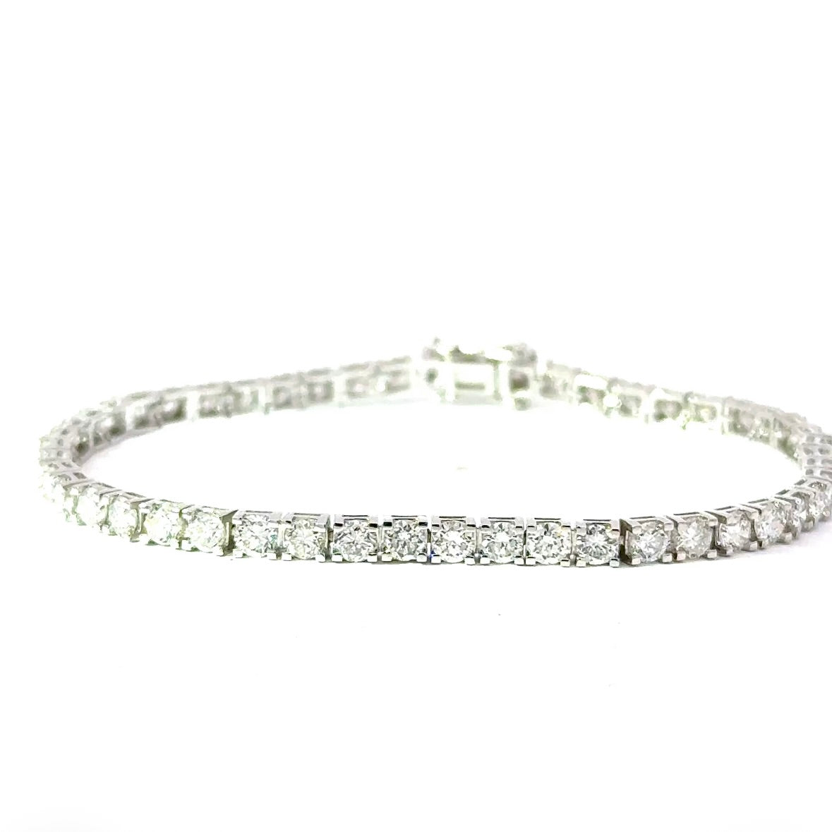 Edles Tennisarmband in 900er Platin mit 5 Karat feinen Brillanten