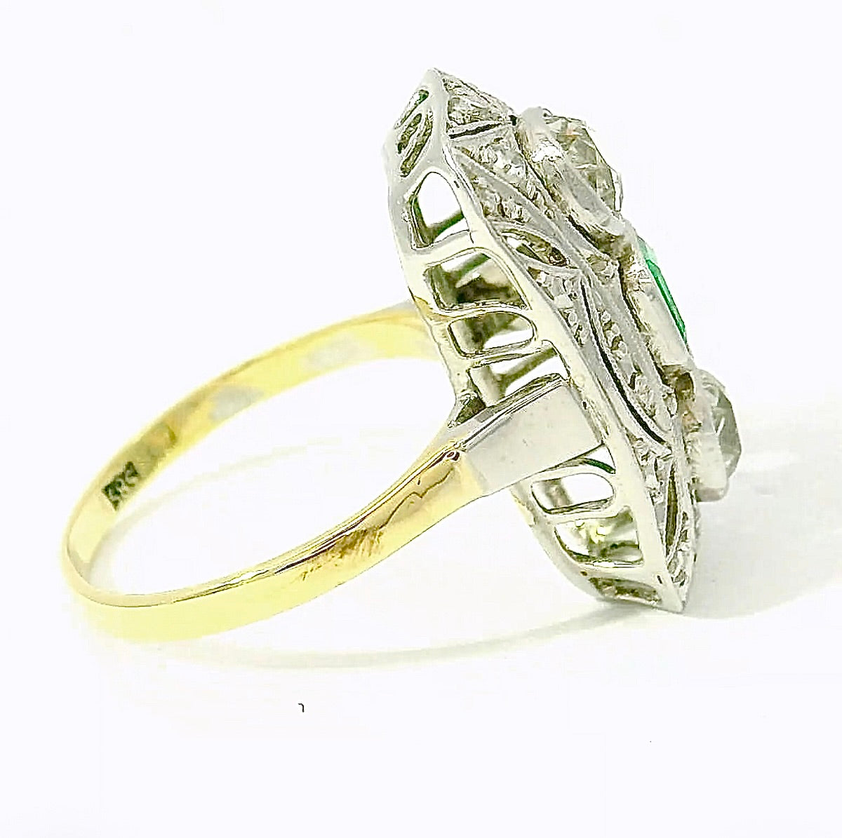 Art Deco Ring in 14 Karat Yellow & White Gold with Emerald & Diamonds