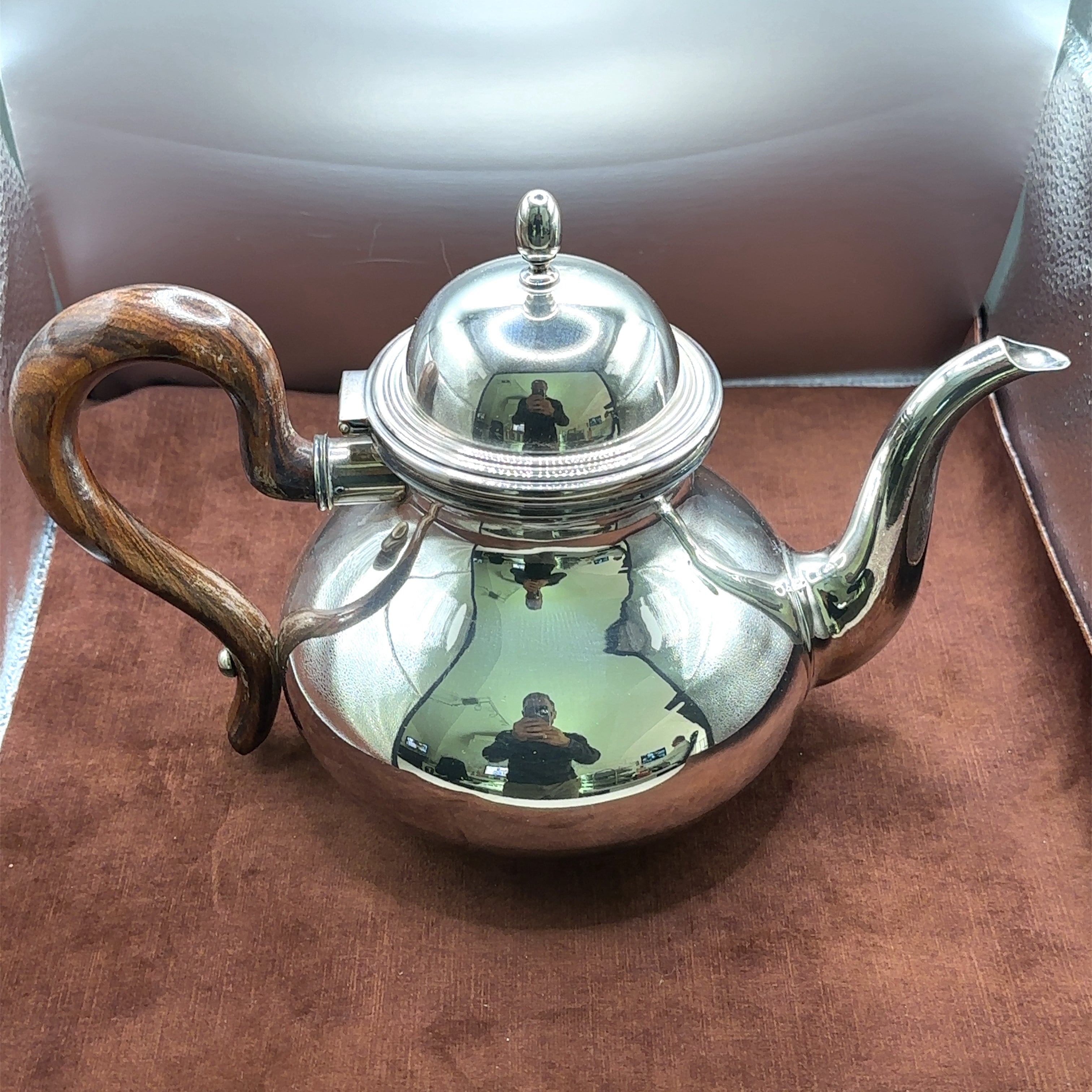 Elegant Italian silver service from the 1940s in 800 silver with elegant wooden handles