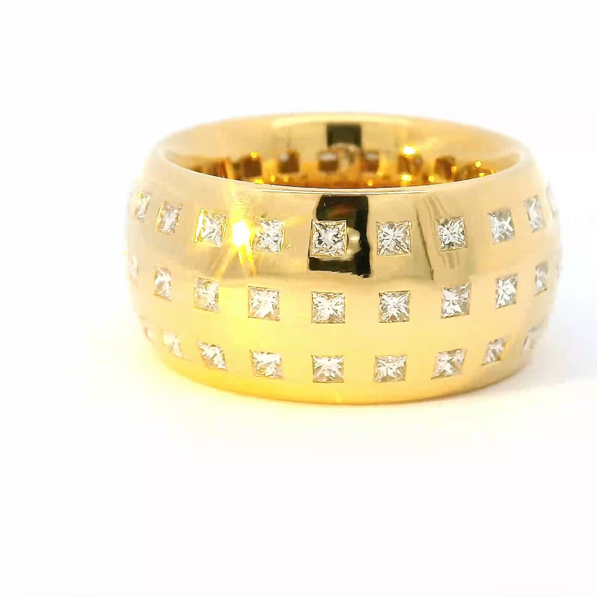 Beeindruckender Memory Ring in 18 Karat Gelbgold mit Princess-Cut Diamanten von W. Häring
