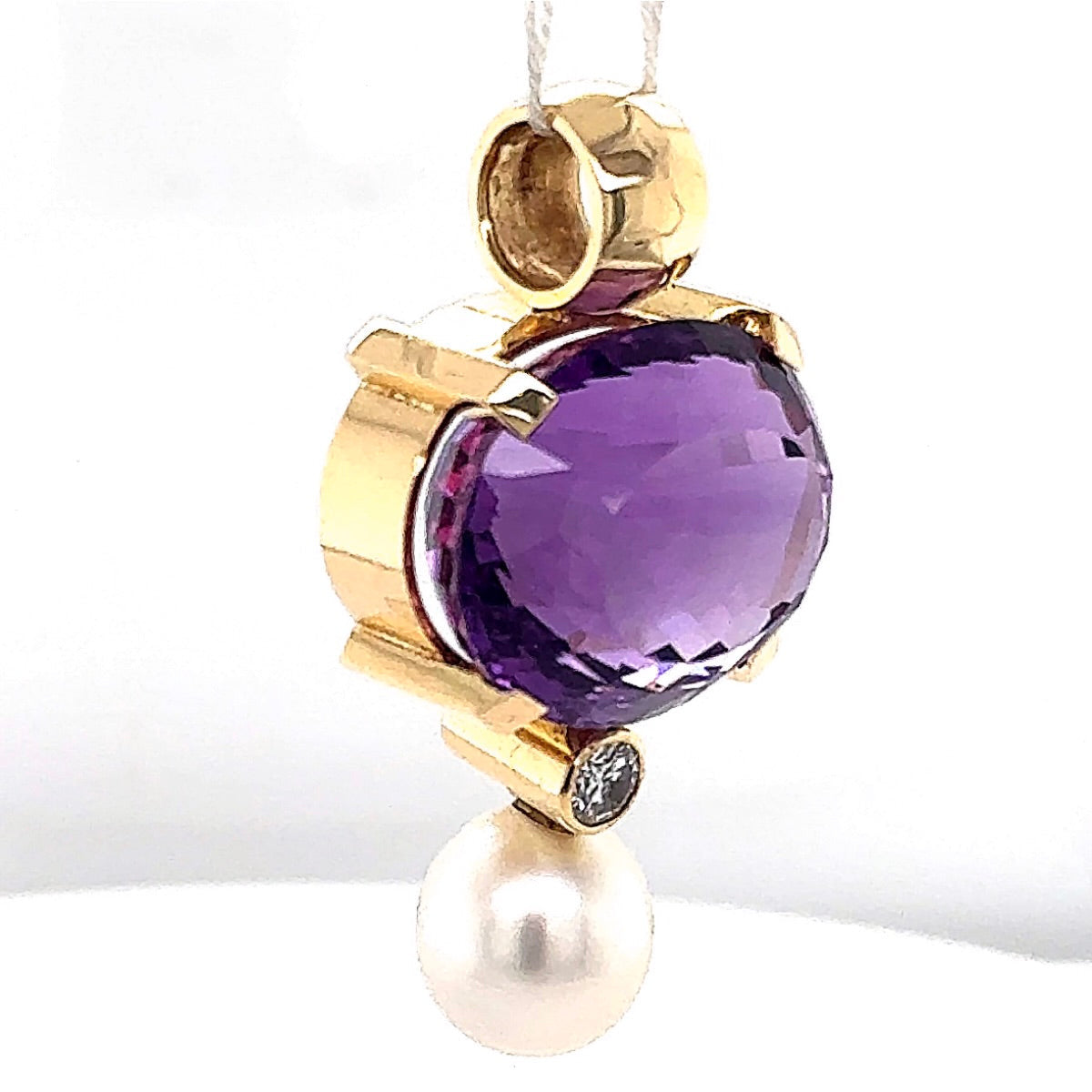 Beeindruckender Anhänger in 18 Karat Gelbgold mit feinen Amethyst, Brillant & Südsee-Perle