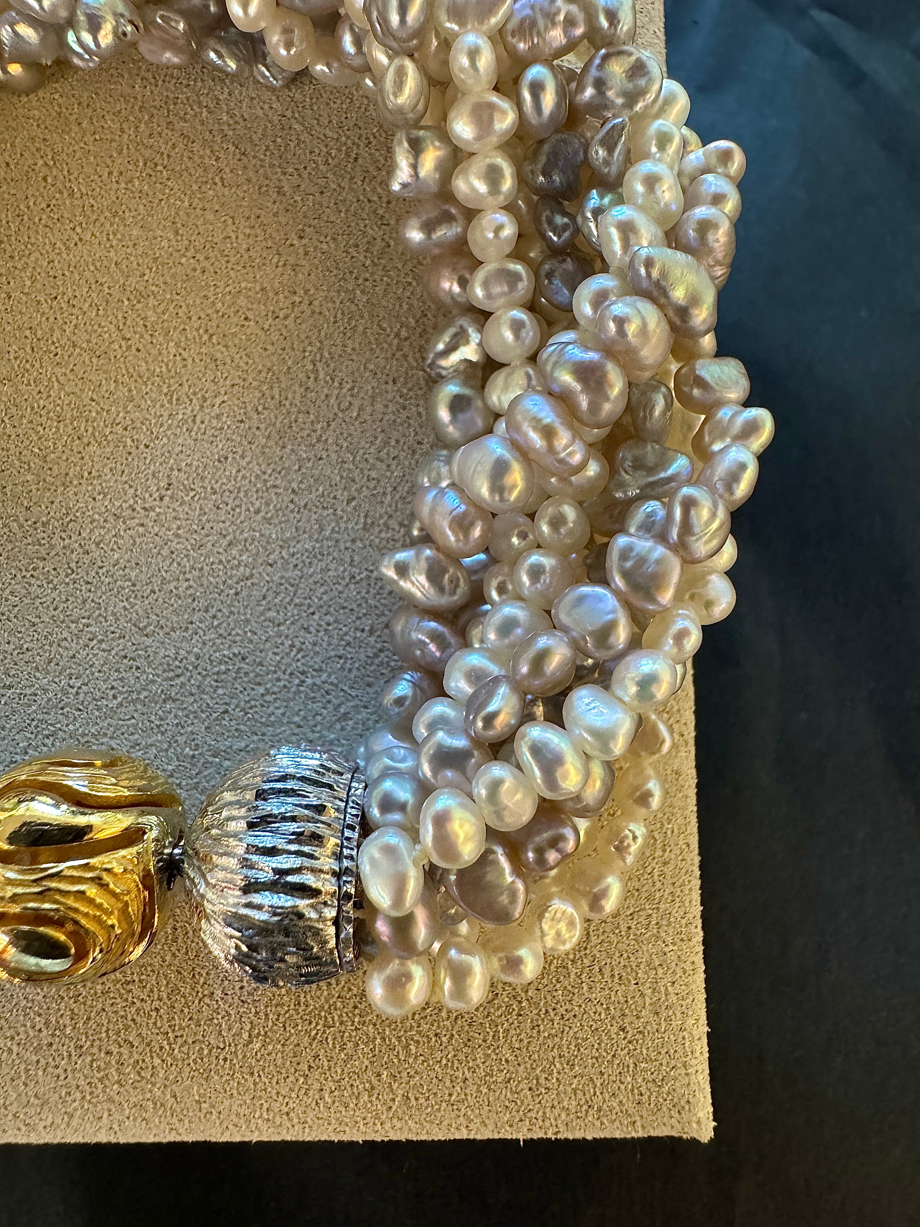 Special Goldbaur pearl bracelet with bayonet clasp in 18 carat gold
