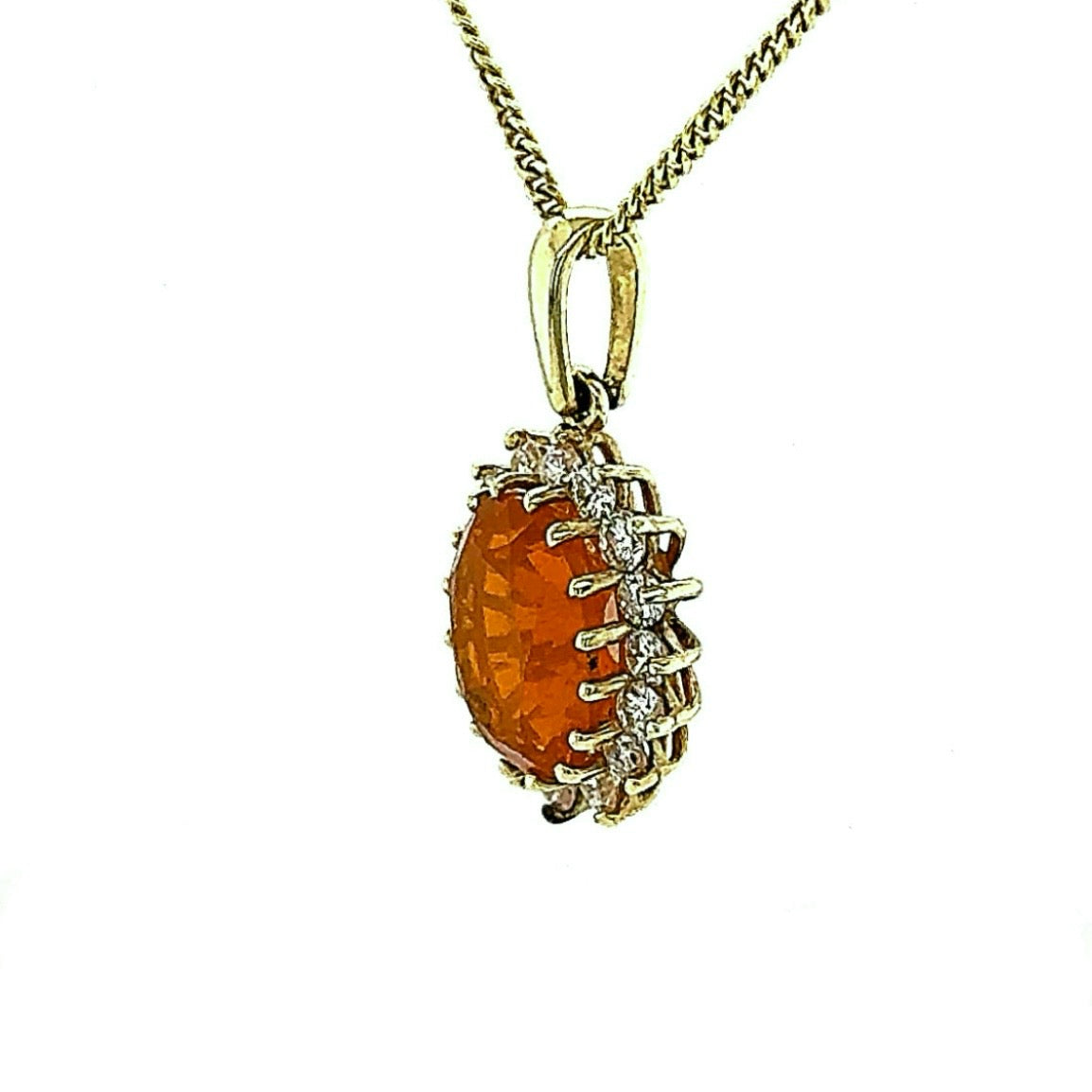 Stilvoller Feueropal-Anhänger in 14 Karat Gelbgold mit Brillanten und Kette