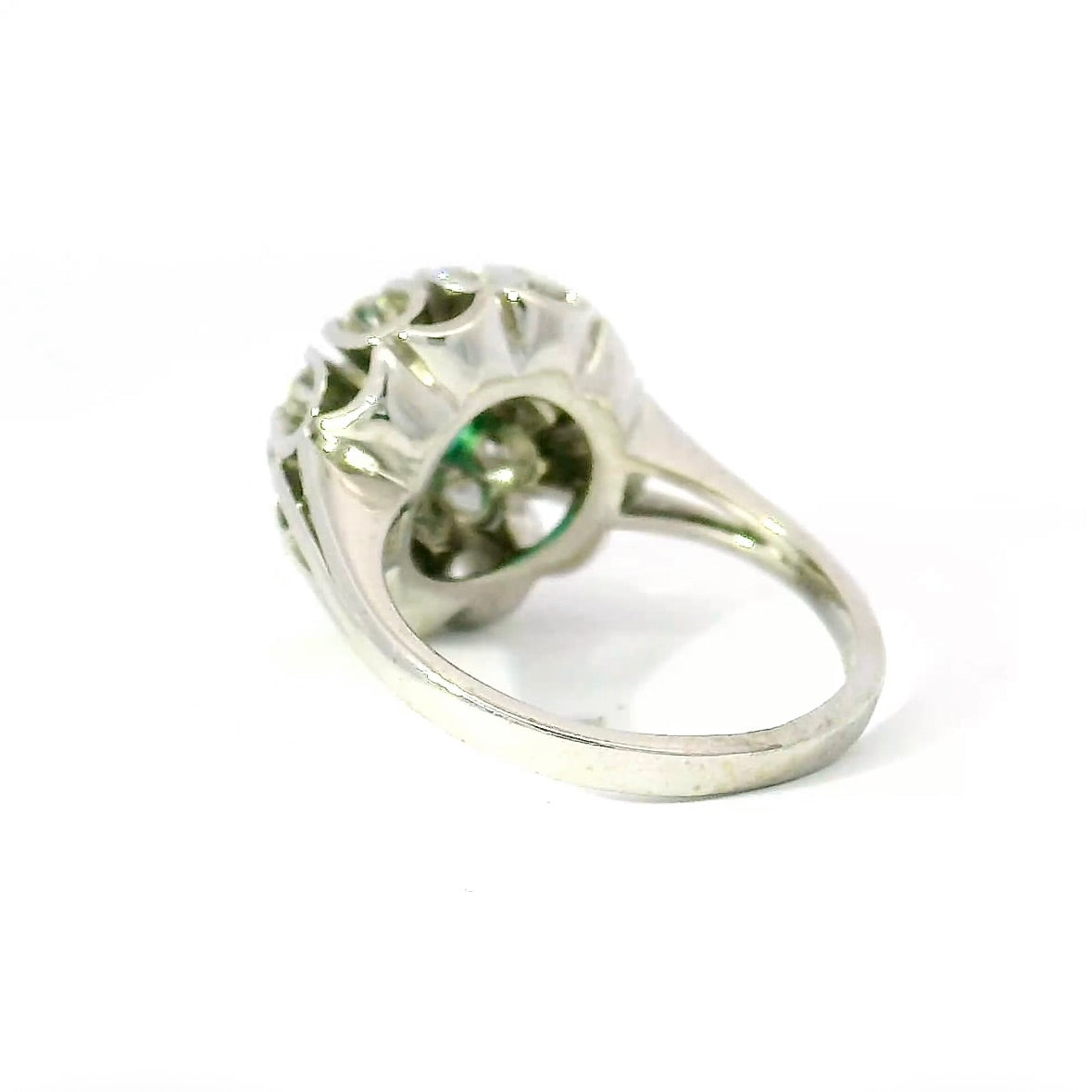Handgefertigter Ring in 18 Karat Weißgold mit Lagoon-Turmalin & Brillanten