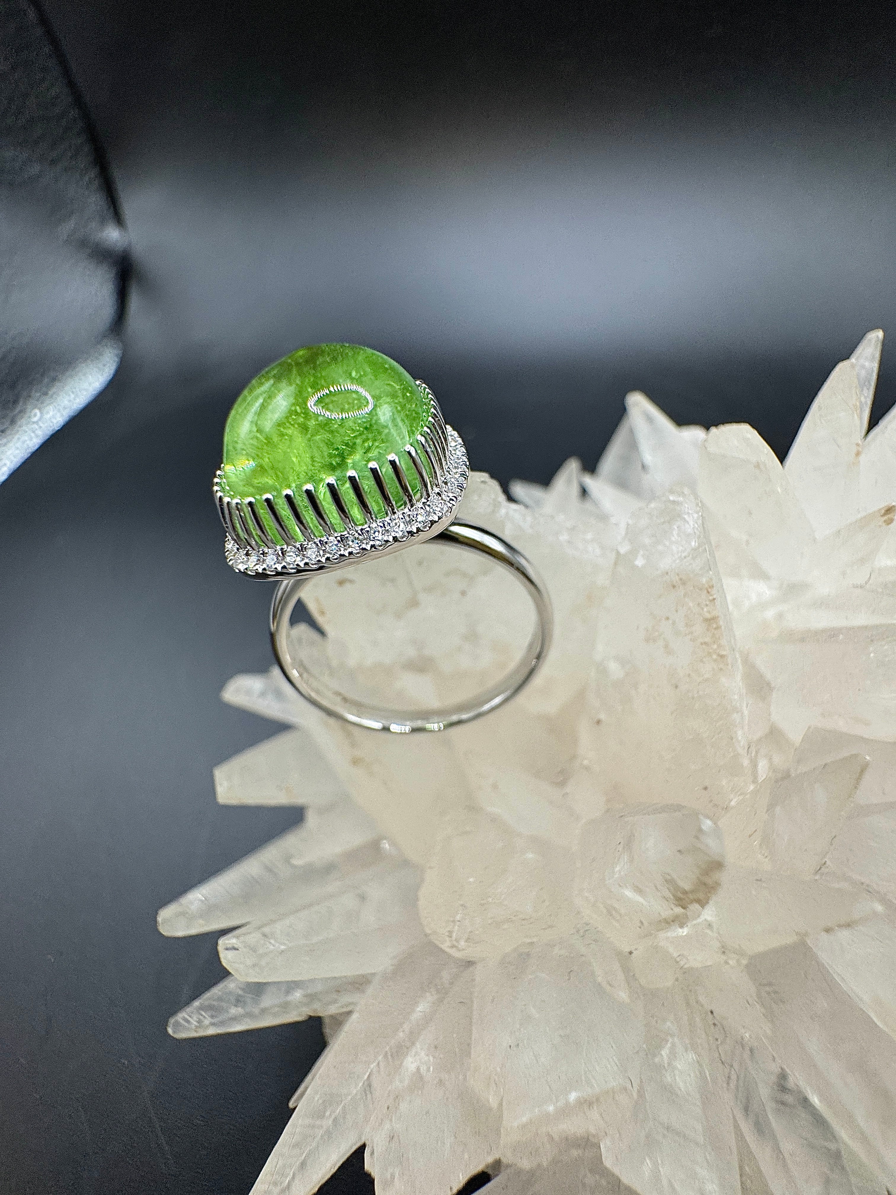 Modern 14K White Gold Ring with Peridot & Brilliant Cut Diamonds