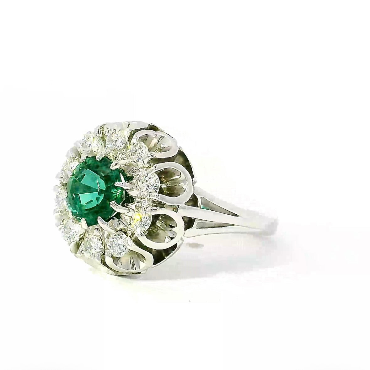 Handgefertigter Ring in 18 Karat Weißgold mit Lagoon-Turmalin & Brillanten
