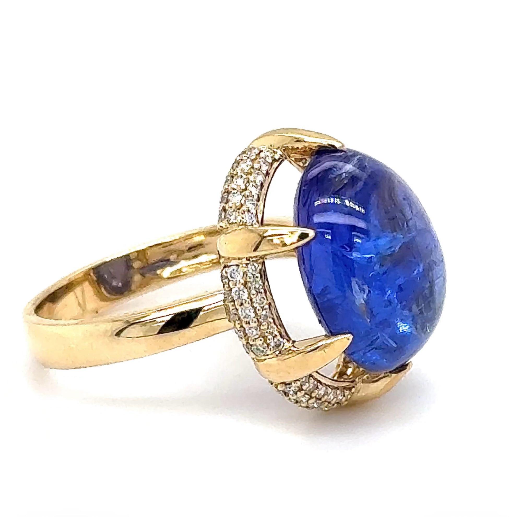 Ausgefallener Tansanit Ring in 14 Karat Gelbgold mit feinen Brillanten