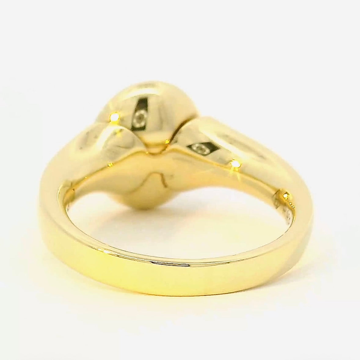 Edler Ring in 14 Karat Gelbgold mit äthiopischem Opal von R. H. Becker