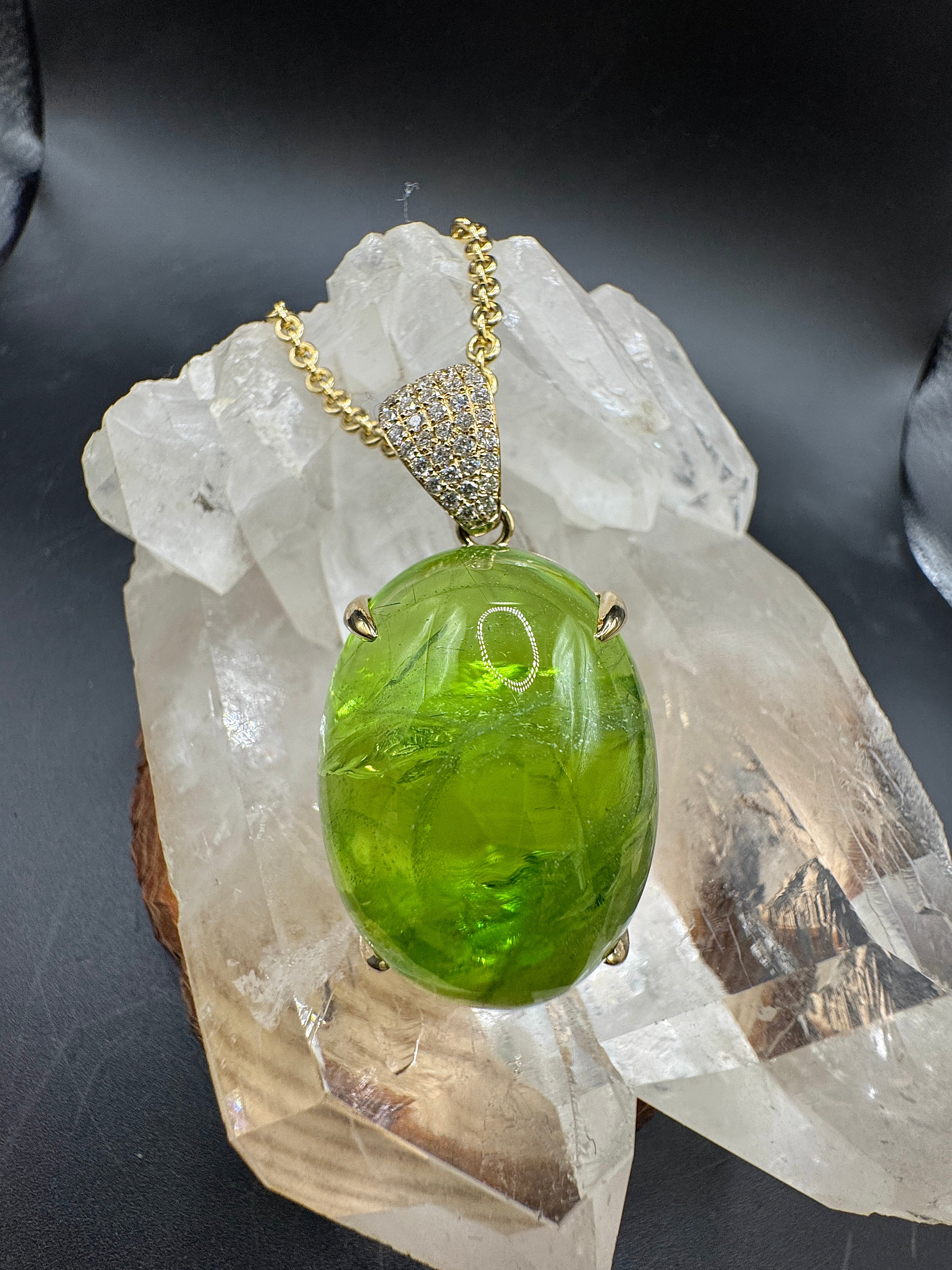 Huge Pendant in 14 Karat Yellow Gold with impressive Peridot & Brilliants