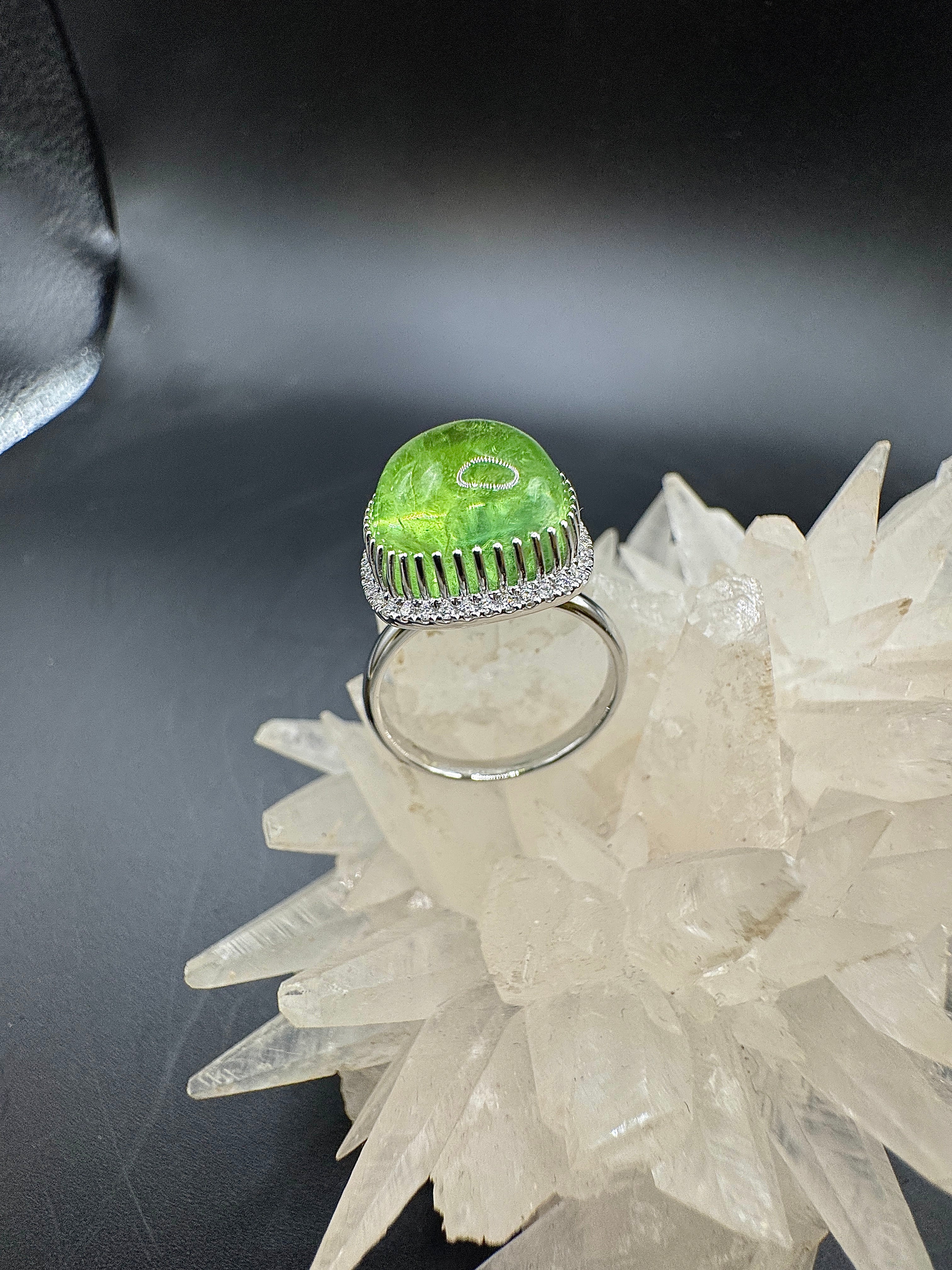 Modern 14K White Gold Ring with Peridot & Brilliant Cut Diamonds