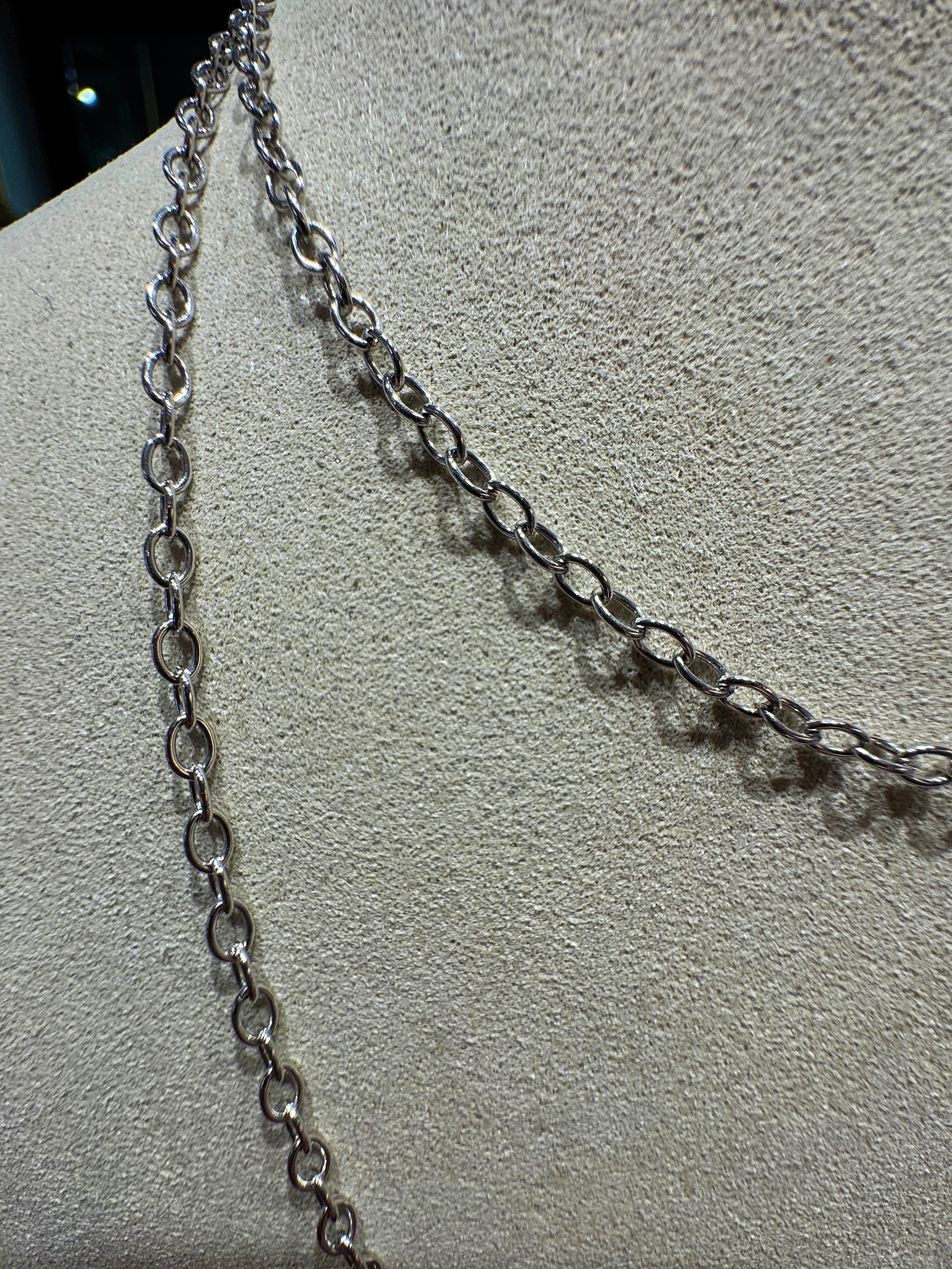 Long anchor chain in 14k white gold with lobster clasp