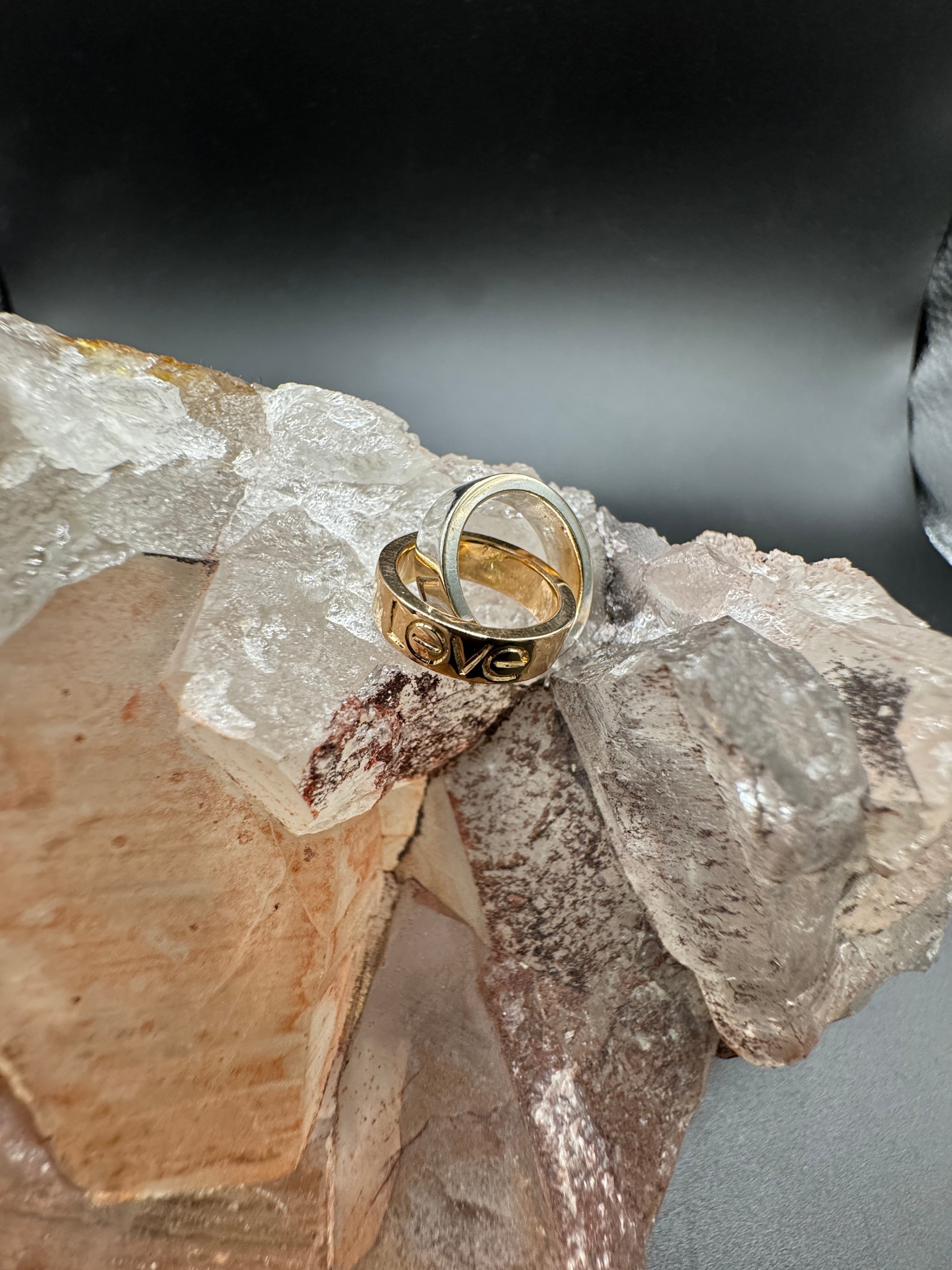 Zeitloser Love-Anhänger in 18 Karat Weiß- & Roségold