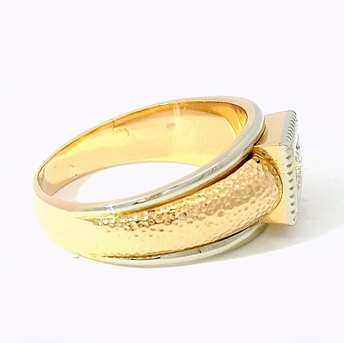 Massiver Solitär-Ring in 18 Karat Gelb & Weißgold