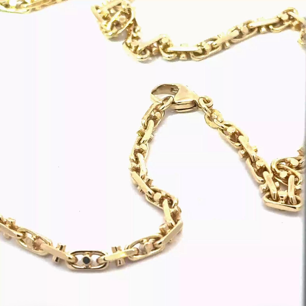 Ausgefallene Halskette in 18 Karat Gelbgold mit Karabinerverschluss