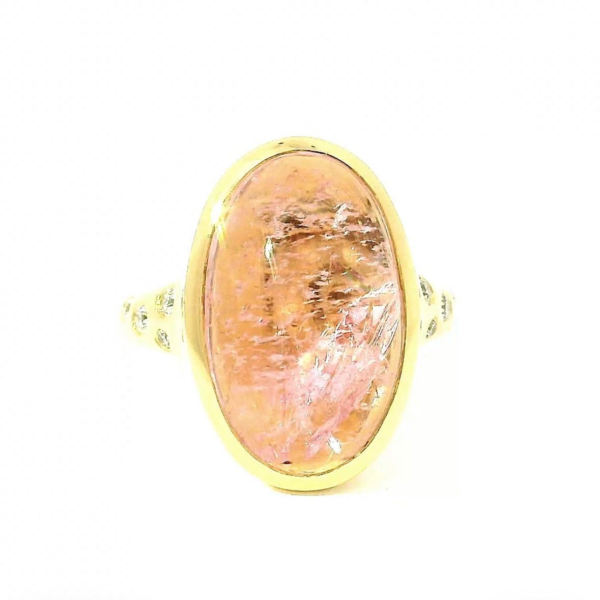 Moderner Ring in 18 Karat Gelbgold mit großem Morganit & Brillanten