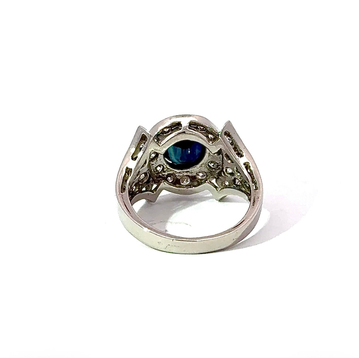 Prunkvoller Vintage-Ring in 14 Karat Weißgold mit Saphir & Brillanten