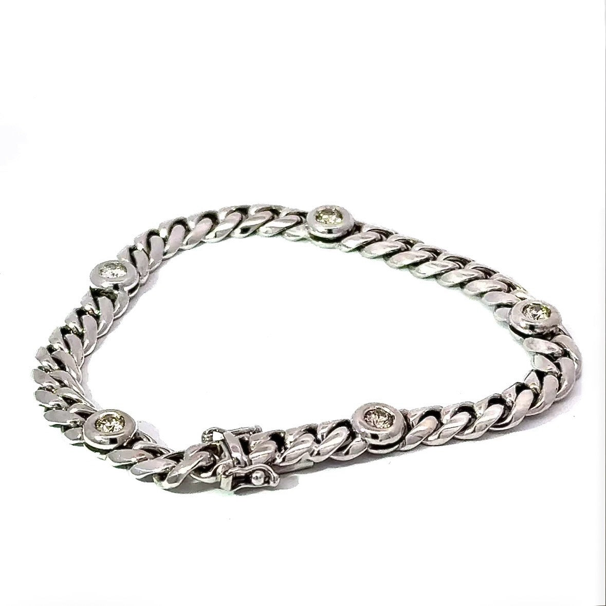Timeless curb chain bracelet in 14 karat (585) white gold with brilliant-cut diamonds