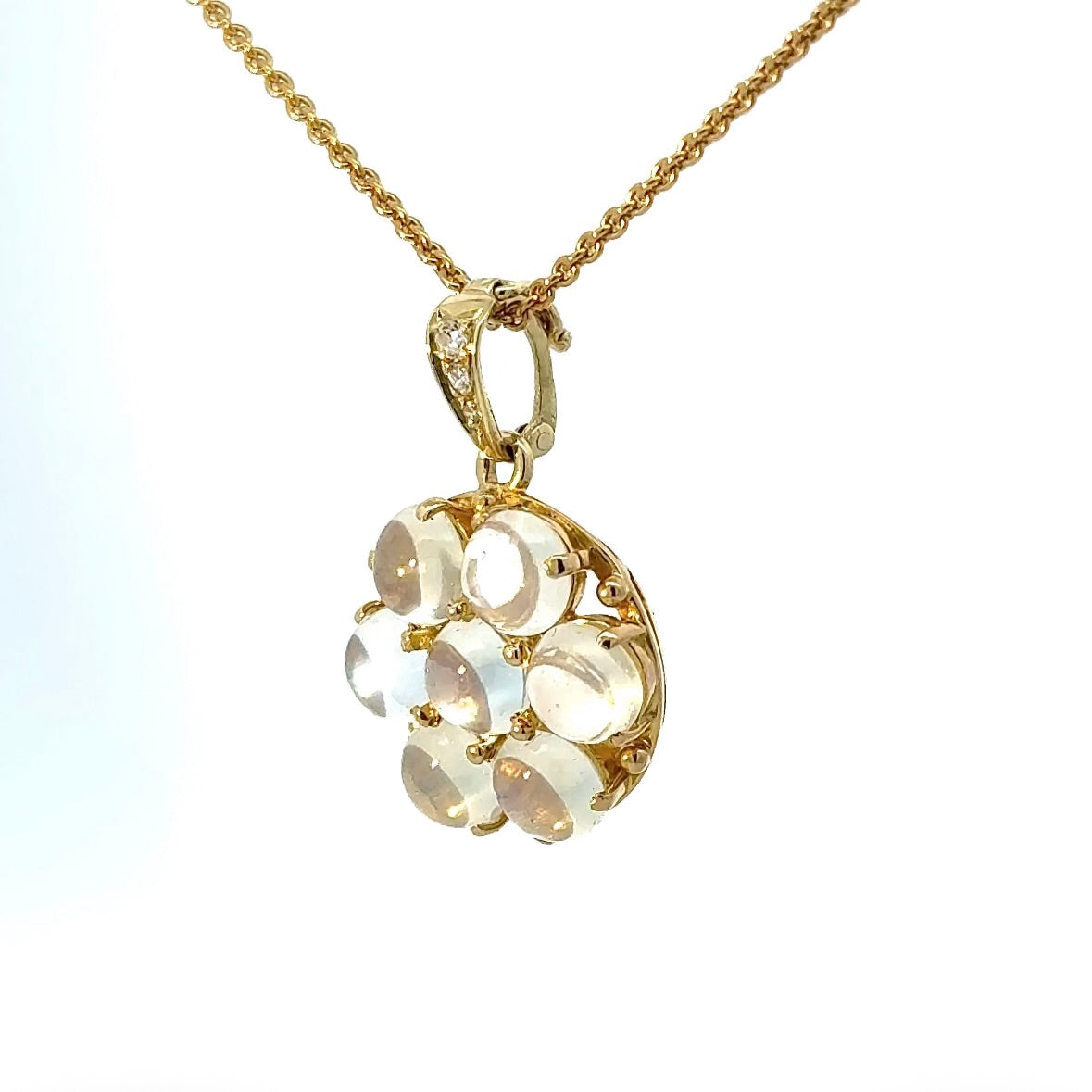Eleganter Anhänger in 14 Karat Gelbgold mit Mondsteinen & Diamanten