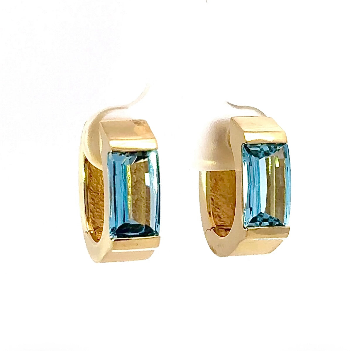 Elegante Ohrringe in 14 Karat Gelbgold mit leuchtenden Topasen