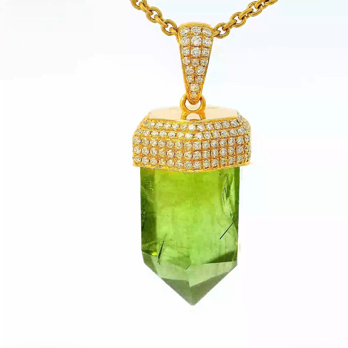 Ausgefallener Anhänger in 18 Karat Gelbgold mit besonderem Peridot & Brillanten