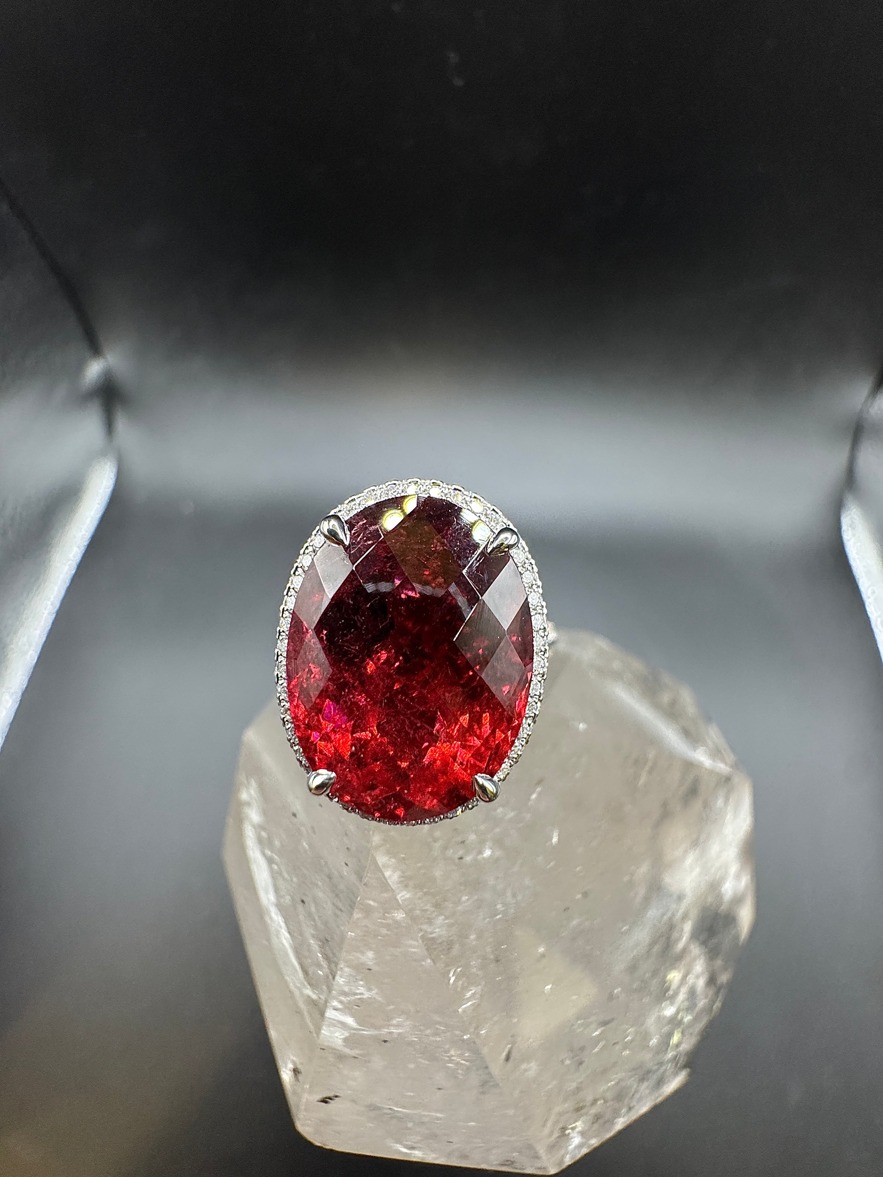 Impressive Ring & Pendant in 14 Karat White Gold with Rubellite & Brilliants