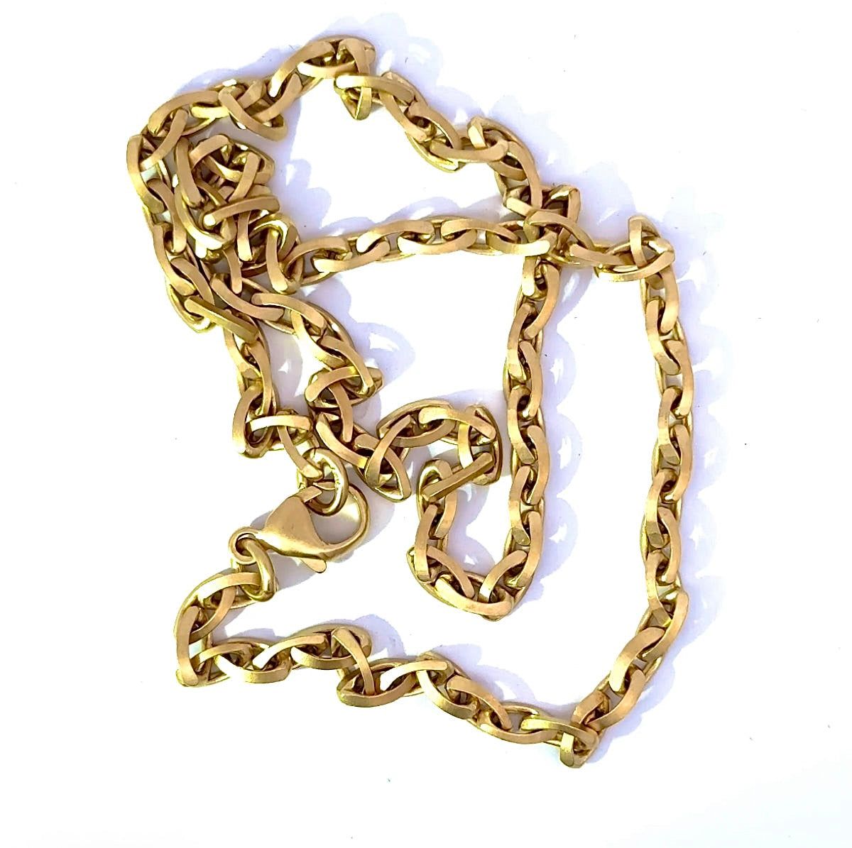 Frosted anchor chain in 14k yellow gold with lobster clasp