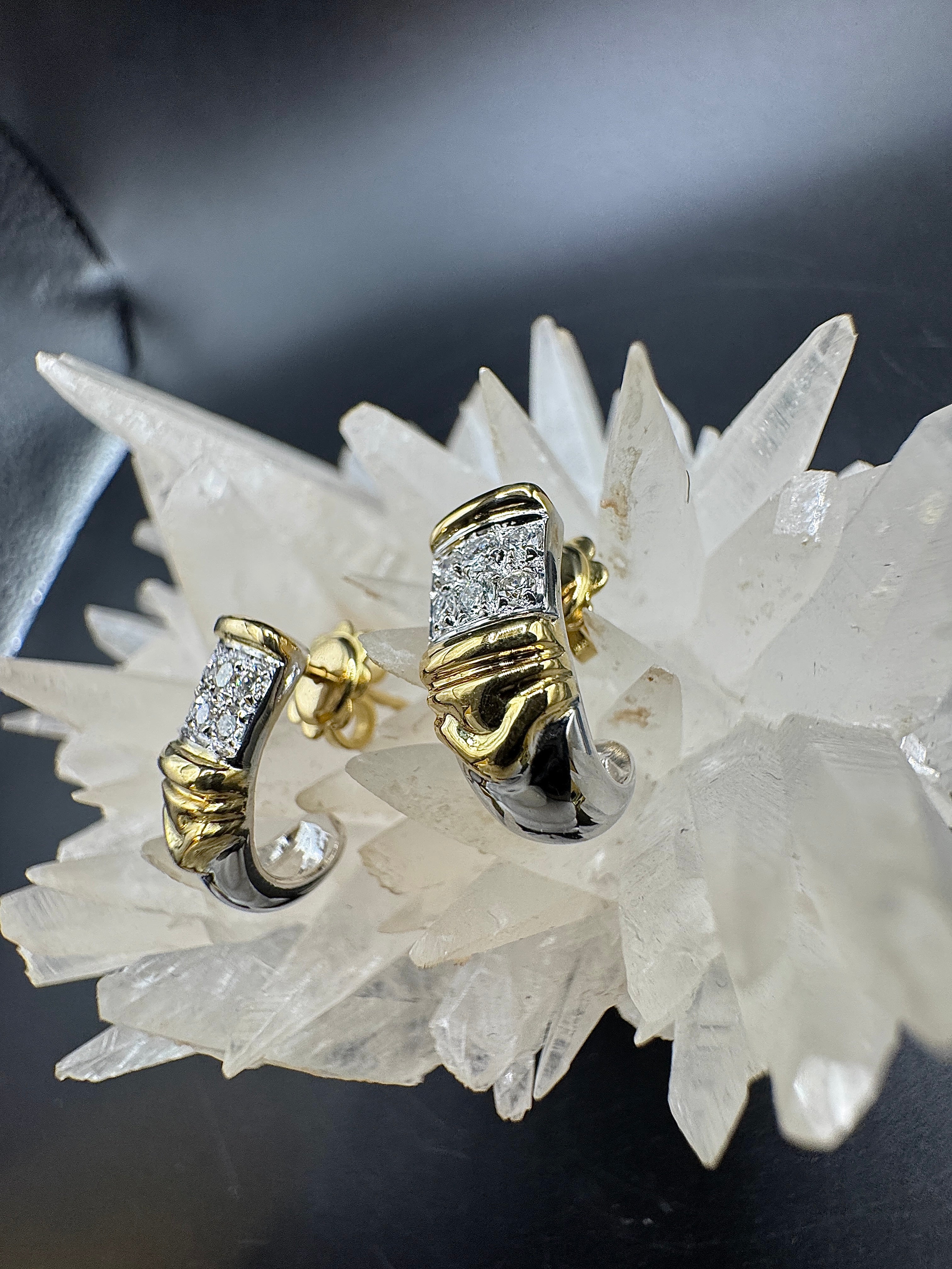 Fancy earrings in 18k yellow and white gold with brilliant-cut diamonds