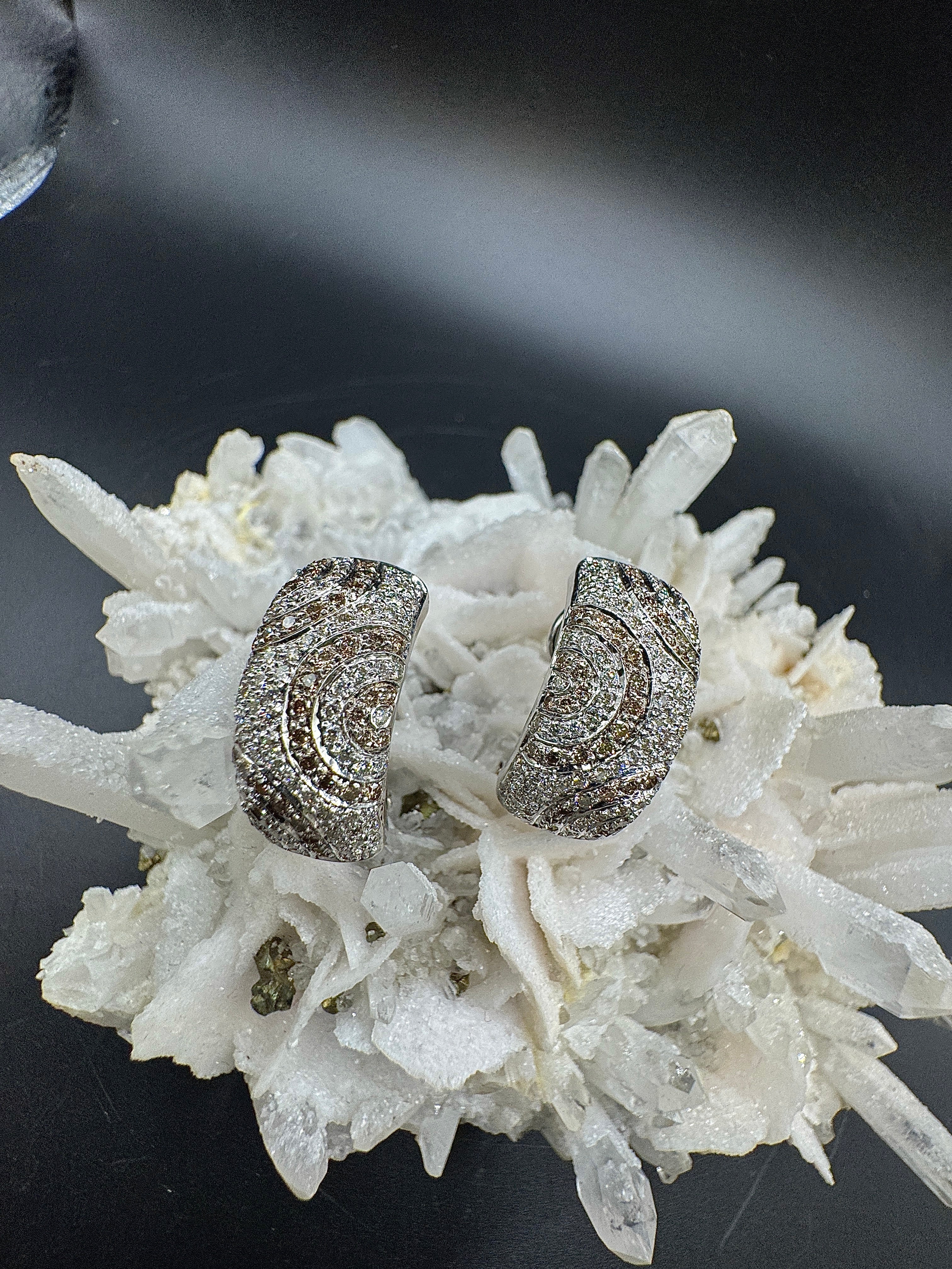 Fancy Half-Hoop Earrings in 18K (750) White Gold with Brilliant-Cut Diamonds