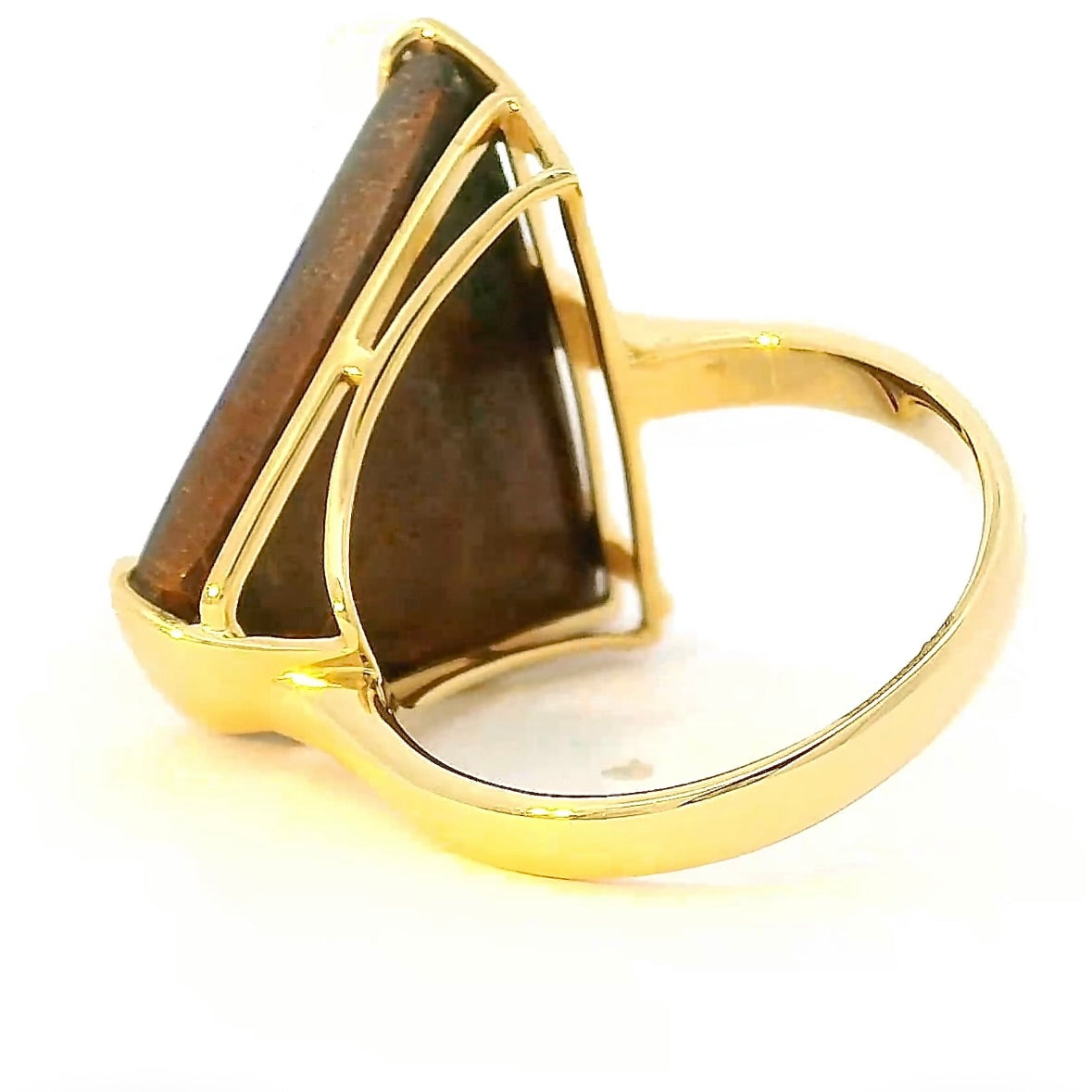 Edler Ring in 18 Karat Gelbgold mit Boulderopal & Brillanten