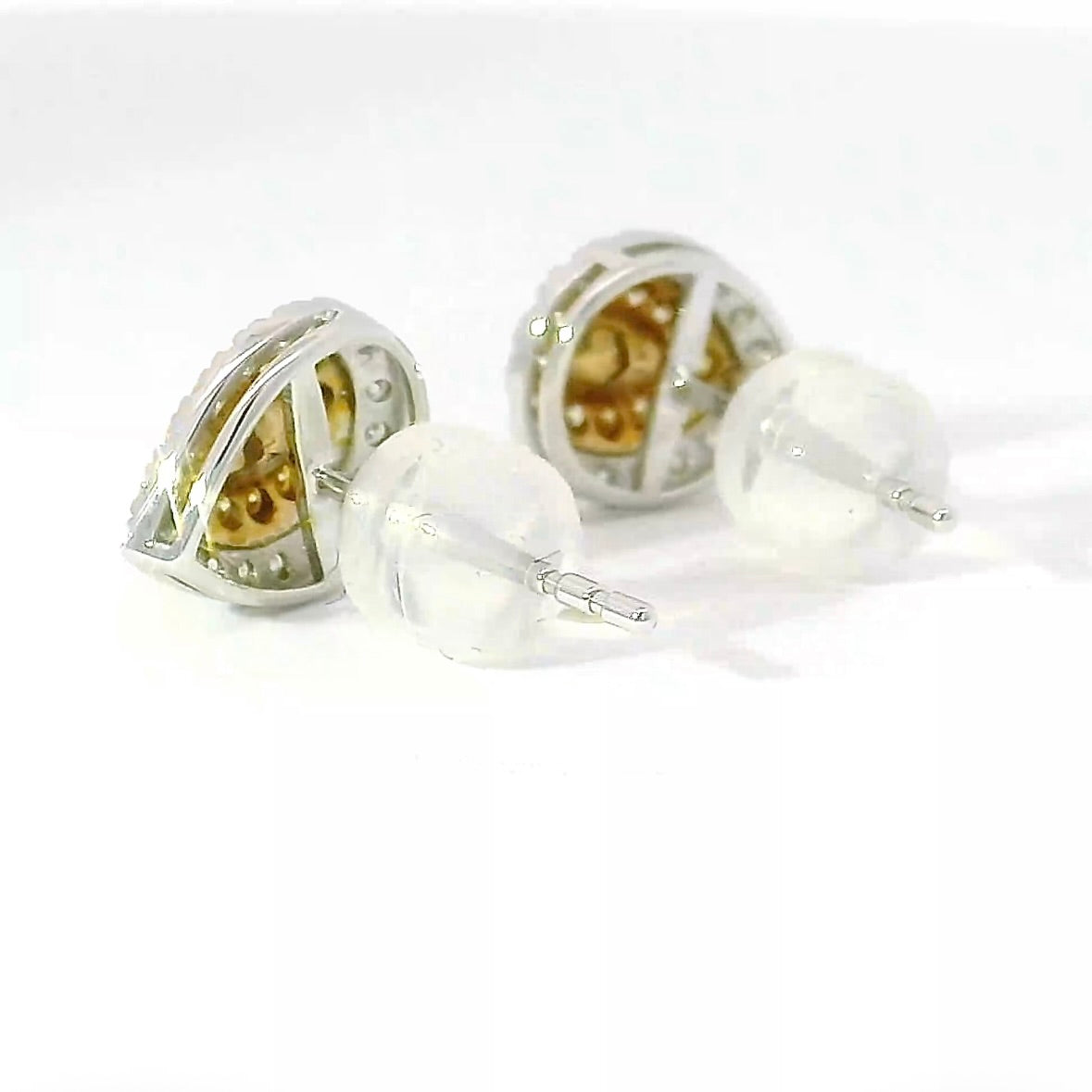 Moderne Brillantstecker in 18 Karat Gelb- und Weißgold mit Fancy Yellow Brillanten