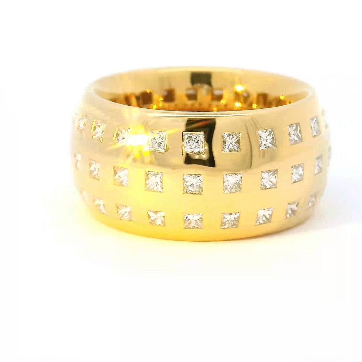 Beeindruckender Memory Ring in 18 Karat Gelbgold mit Princess-Cut Diamanten von W. Häring