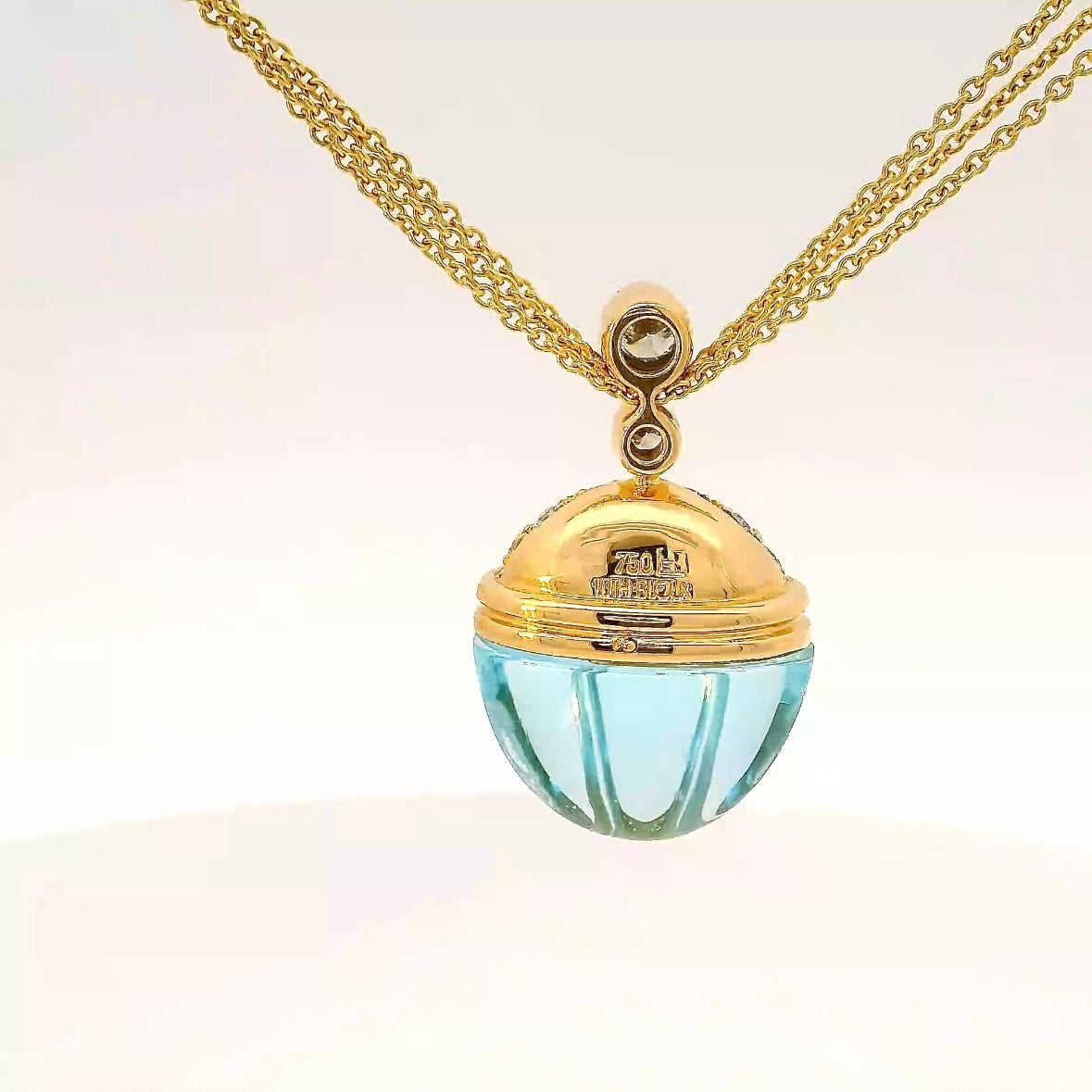 Eleganter Anhänger in 18 Karat Gelbgold mit Topas & Brillanten von Lüth Bijoux
