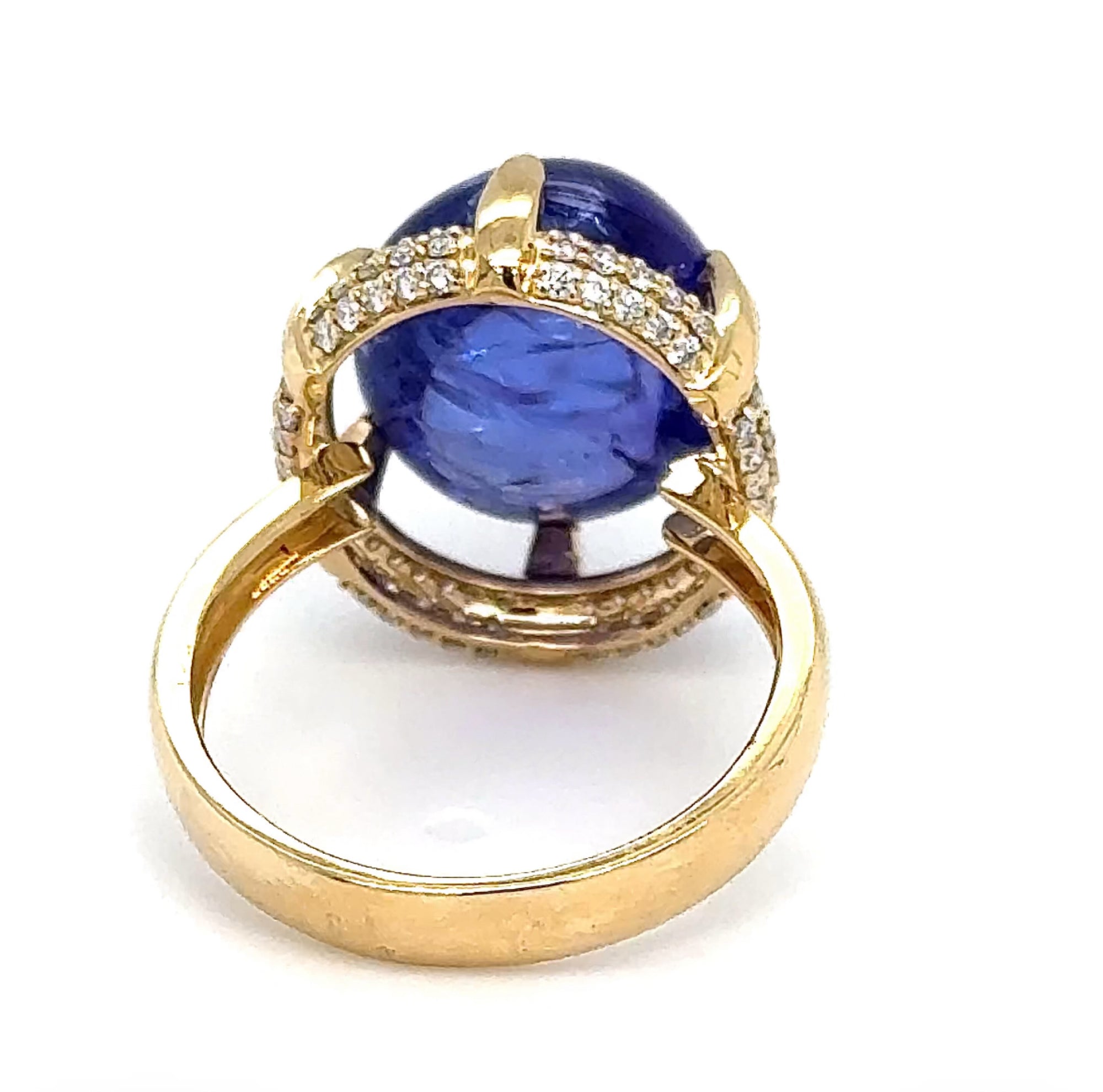 Ausgefallener Tansanit Ring in 14 Karat Gelbgold mit feinen Brillanten
