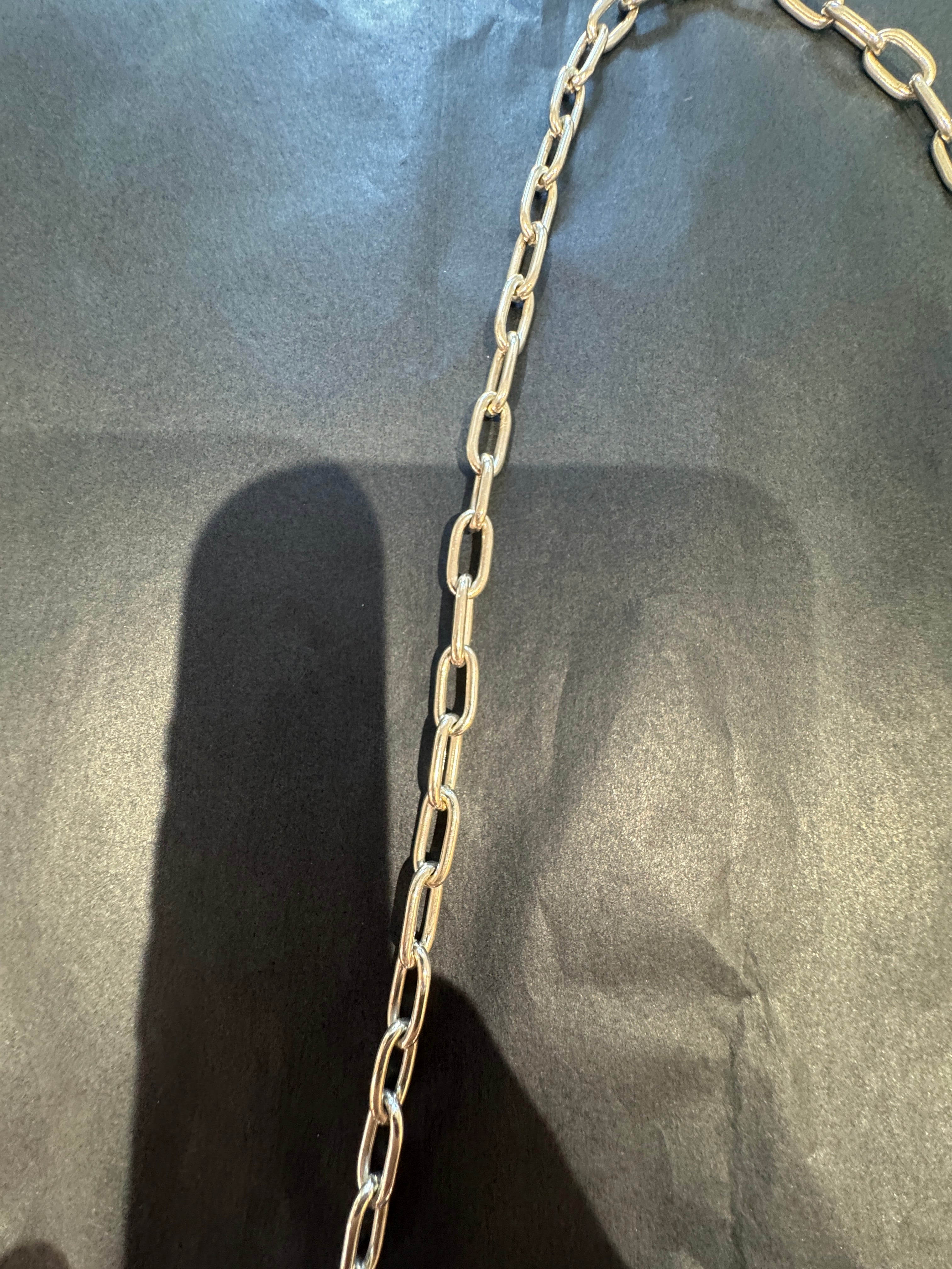 Einmalige Silbertasche aus 800er Silber mit blauen Schmucksteinen