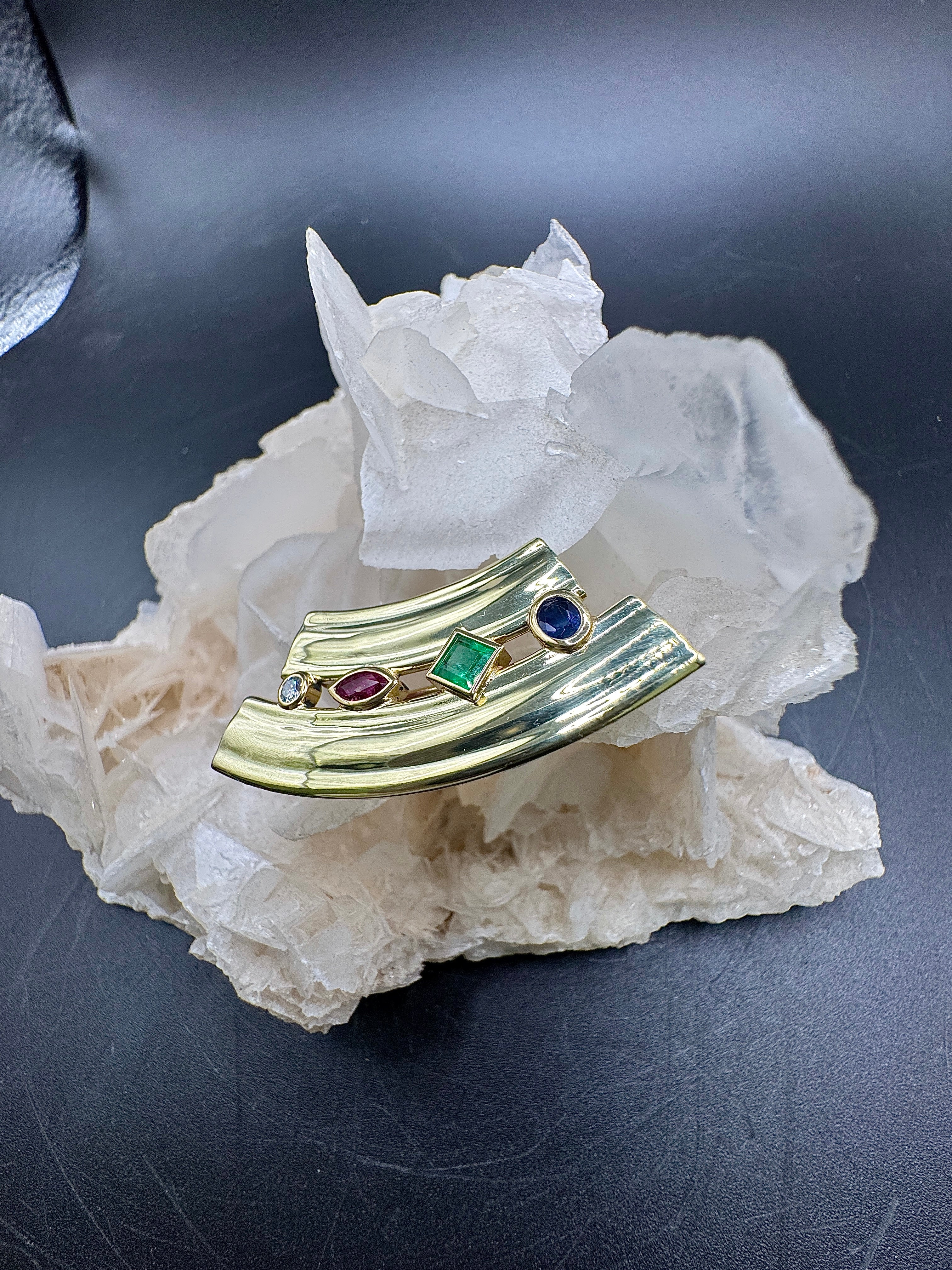 Stylish Fries Arauner Brooch & Pendant in 14 Karat Yellow Gold with Fine Gemstones & Brilliant-Cut Diamond