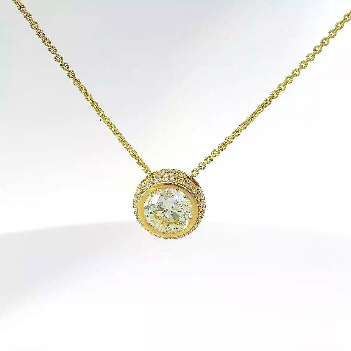 Solitaire pendant gold