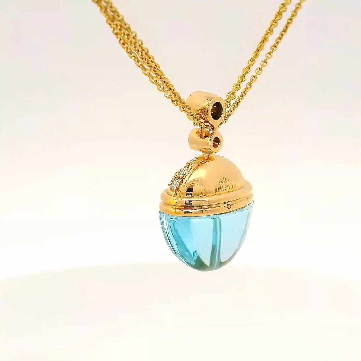 Eleganter Anhänger in 18 Karat Gelbgold mit Topas & Brillanten von Lüth Bijoux