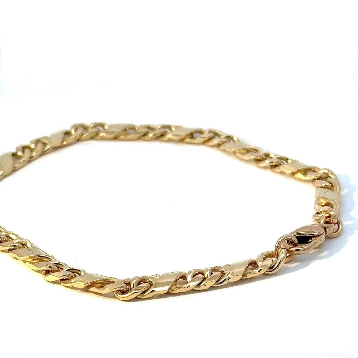 Elegantes Armband in 14 Karat Gelbgold mit Karabinerverschluss