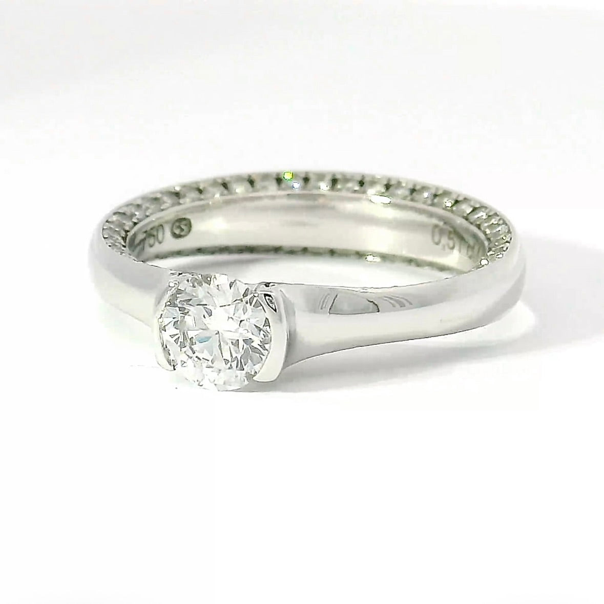 Edler Ring in 18 Karat Weißgold mit feinen Brillanten von Schaffrath