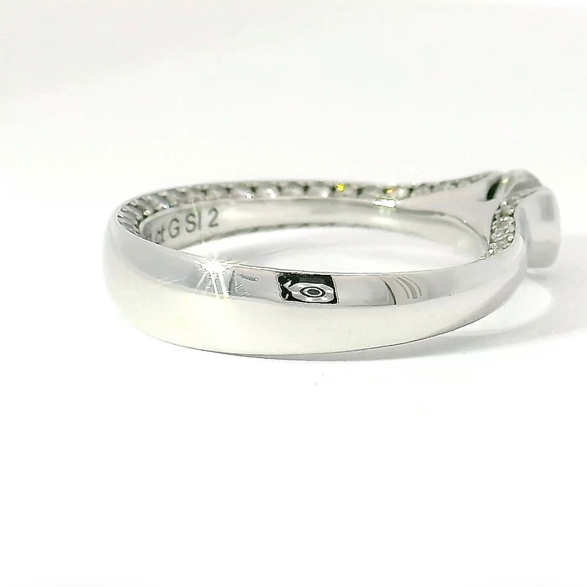 Edler Ring in 18 Karat Weißgold mit feinen Brillanten von Schaffrath