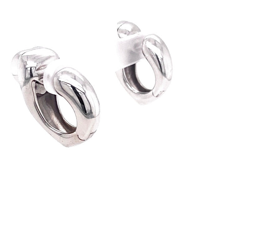 Originele Piaget-oorbellen in 18 karaat met briljant geslepen diamanten