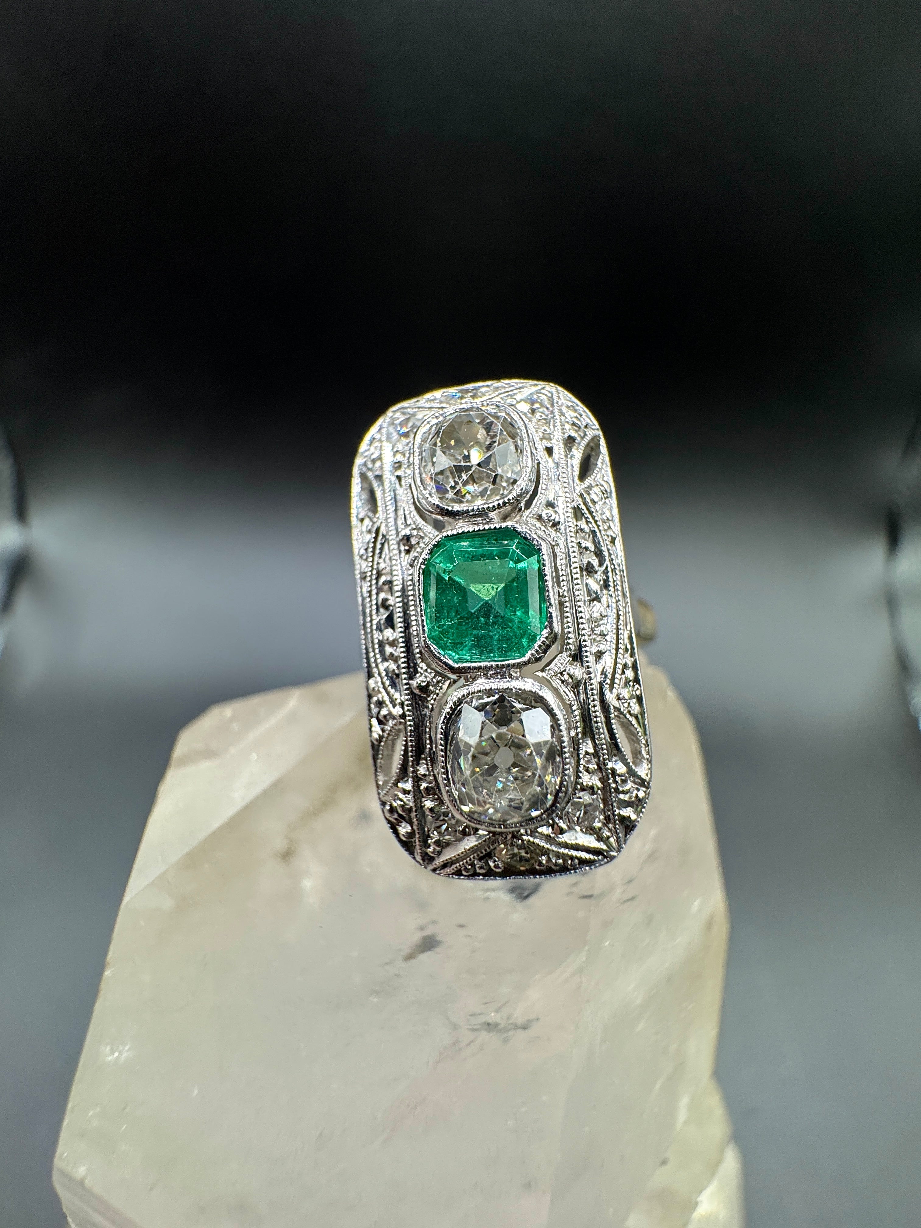 Art Deco Ring in 14 Karat Yellow & White Gold with Emerald & Diamonds