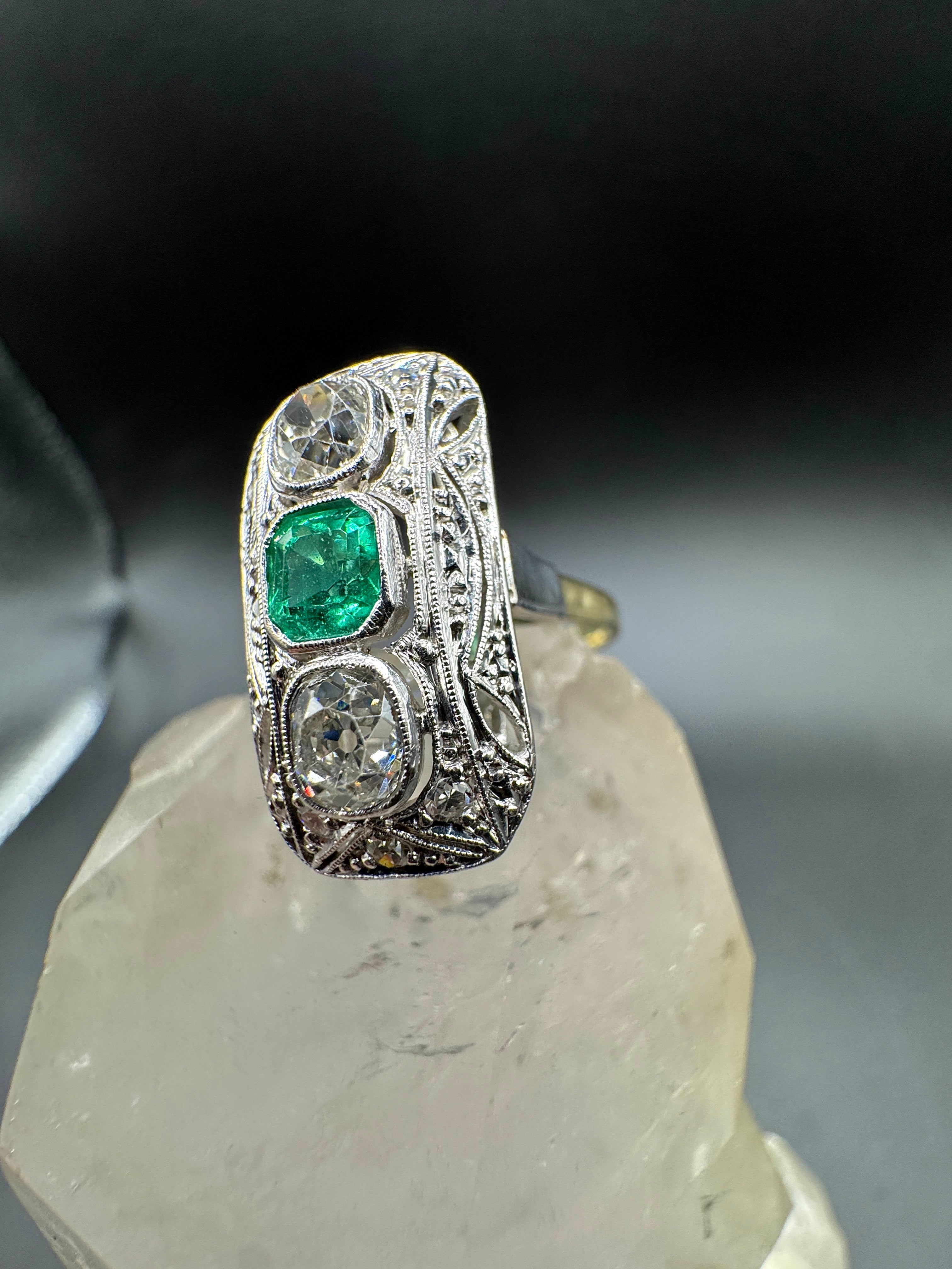 Art Deco Ring in 14 Karat Yellow & White Gold with Emerald & Diamonds