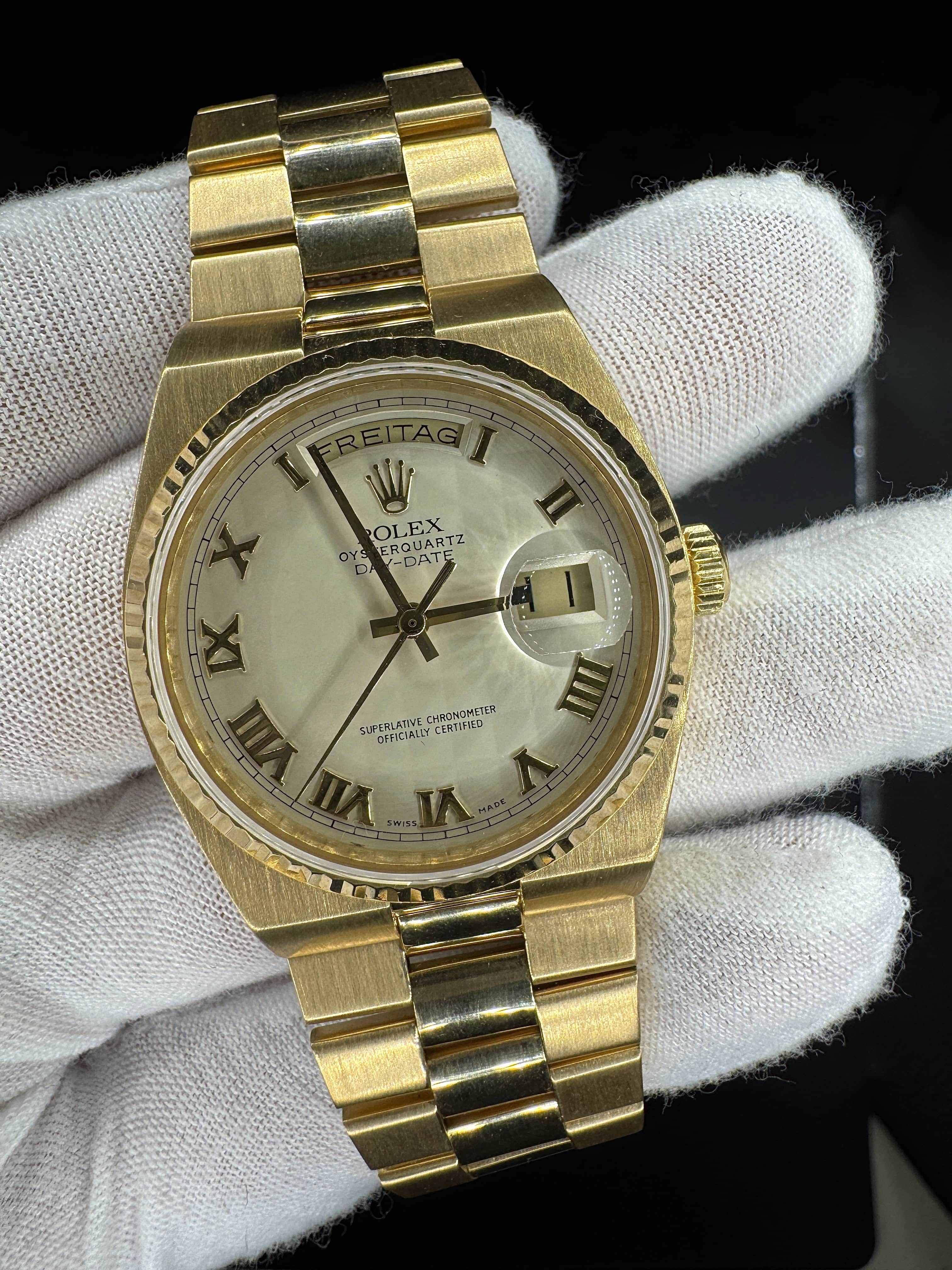 Rolex Day-Date Oysterquartz Ref. 19018 in 18 Karat Gelbgold